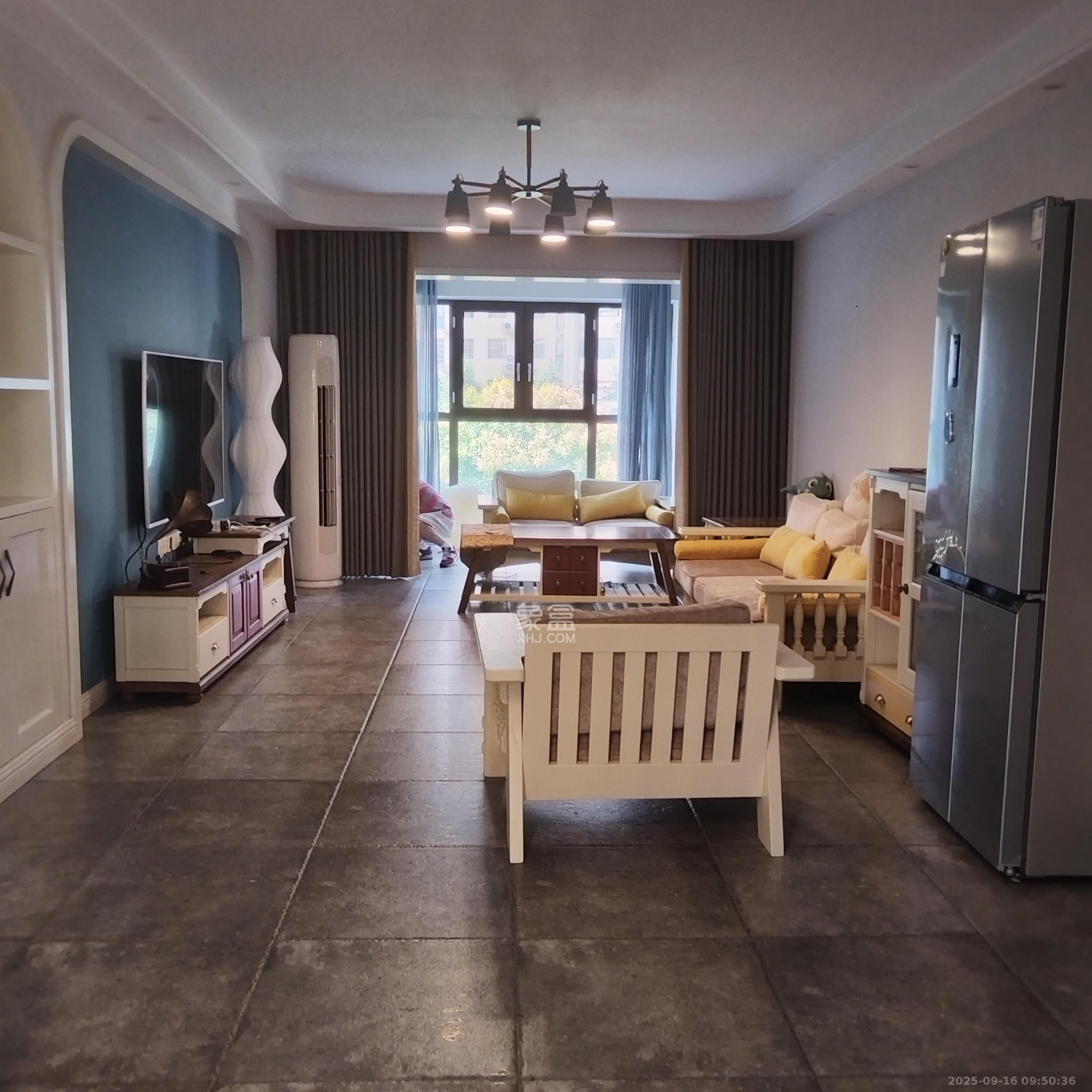 德润小区（丰升德润小区）  4室2厅2卫    4300.0元/月室内图