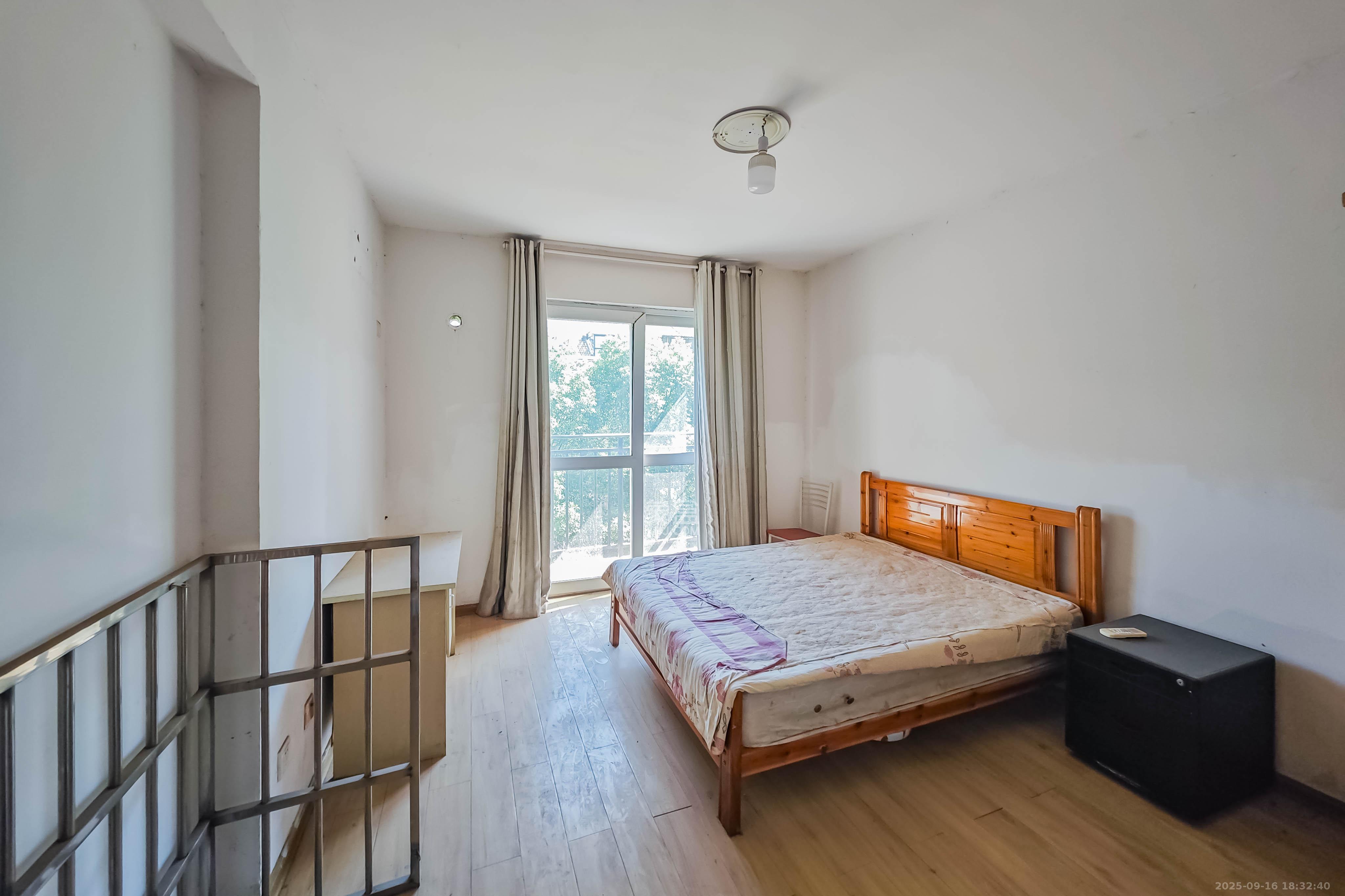 都市馨园  2室2厅1卫    59.8万卧室