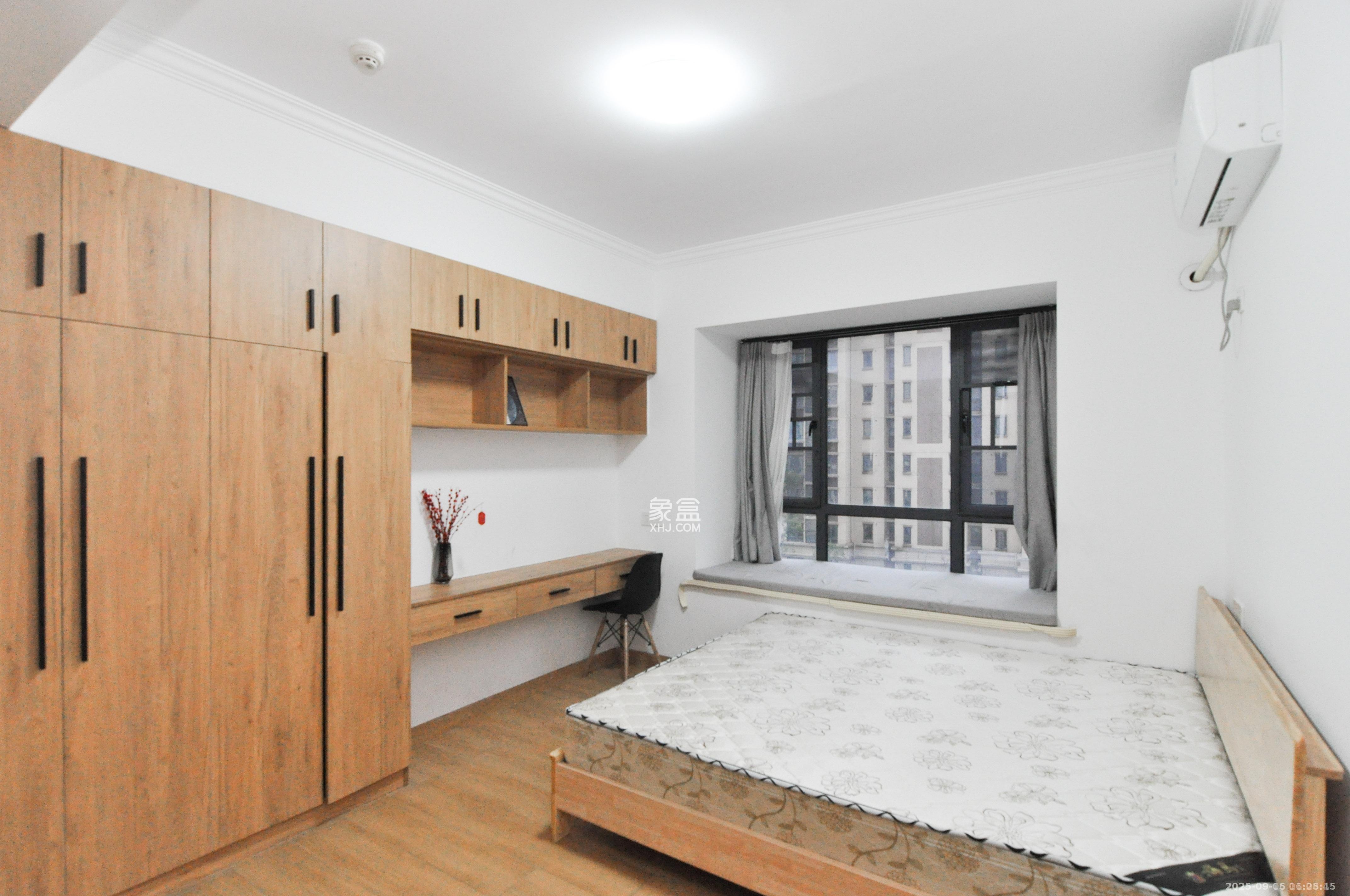 振业城三期  4室2厅2卫    3500.0元/月室内图