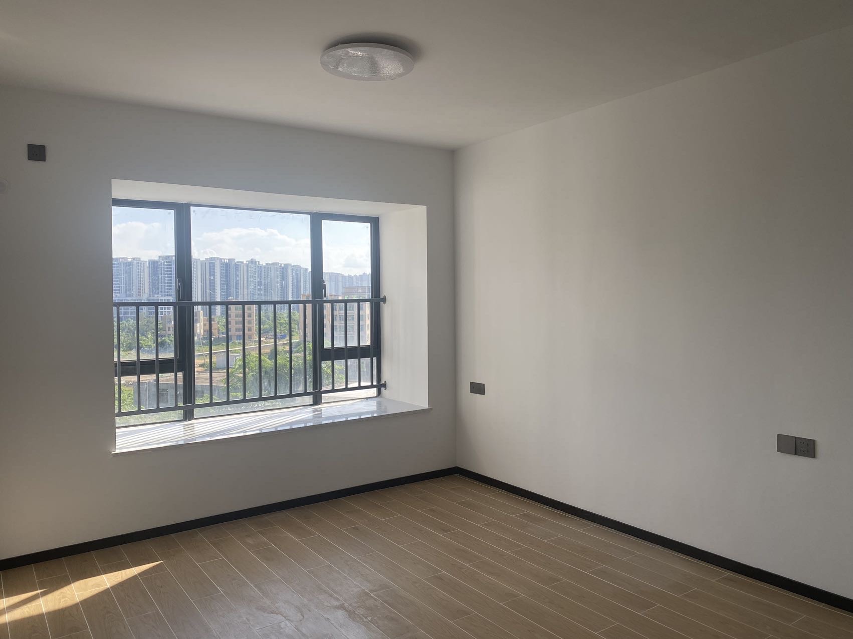 瑞和园 4室2厅1卫 1800.0元/月 瑞和园 4室2厅1卫 1800.0元/月室内图