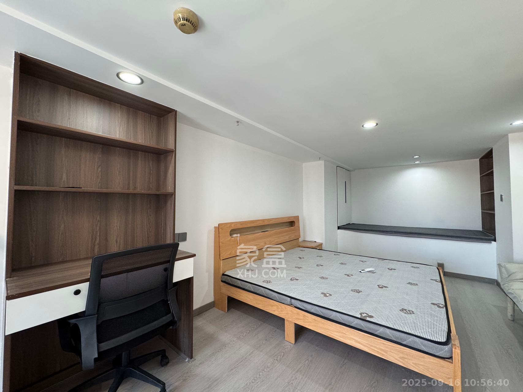 卓越中寰  1室1厅1卫    2000.0元/月室内图