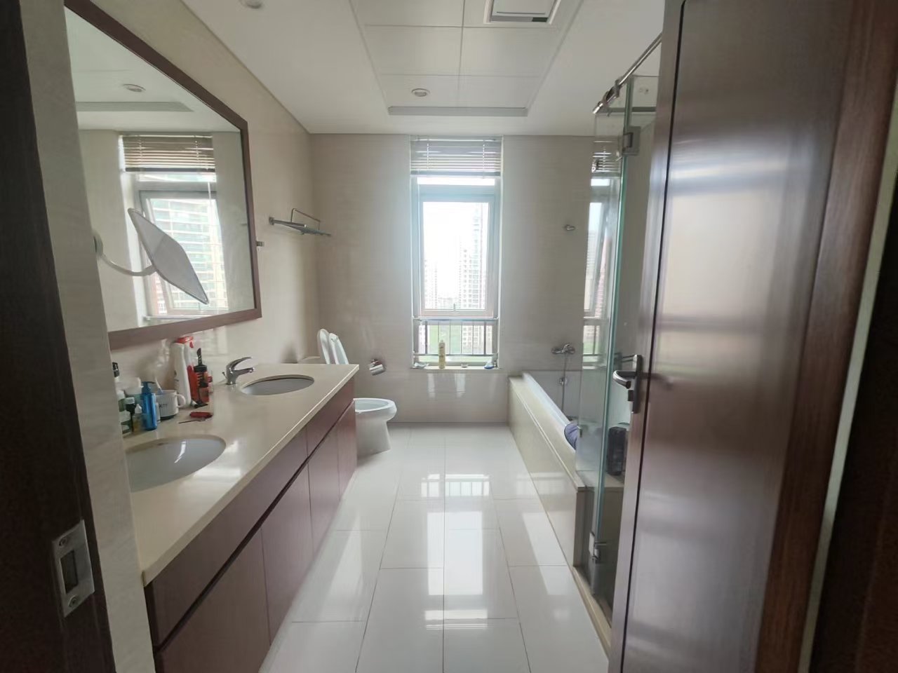 晋合湘水湾二期 4室2厅2卫 208.0万 晋合湘水湾二期 4室2厅2卫 208.0万室内图