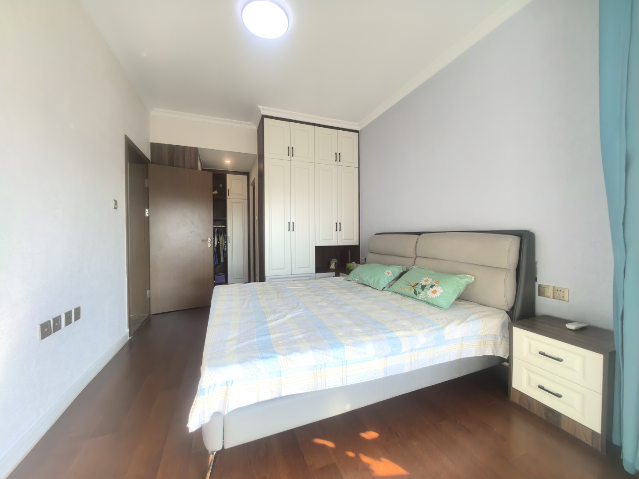 翡翠公园(北大资源)  3室2厅2卫    66.0万 翡翠公园(北大资源)  3室2厅2卫    66.0万室内图