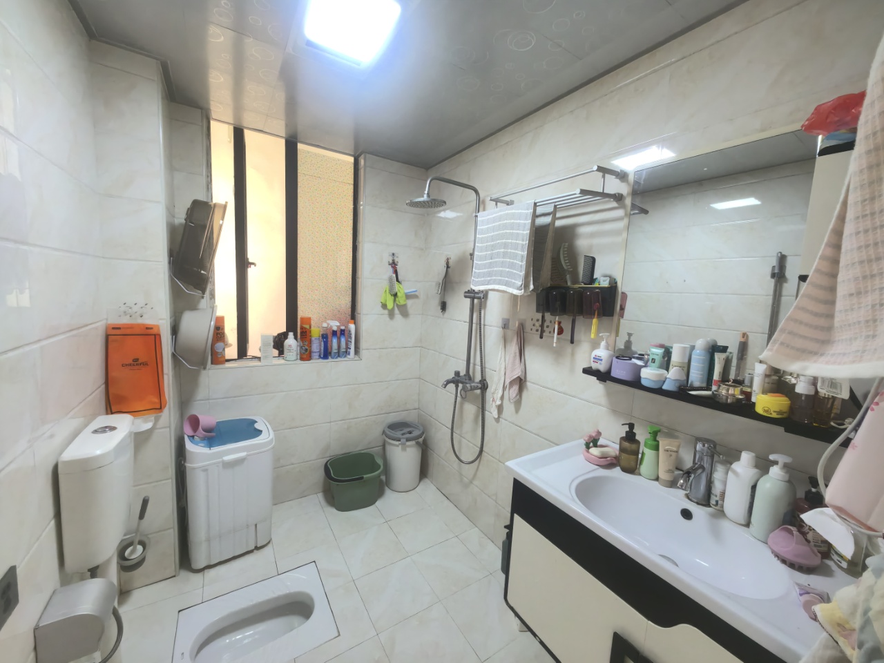 曼哈顿花园  2室2厅1卫    45.0万 曼哈顿花园  2室2厅1卫    45.0万室内图