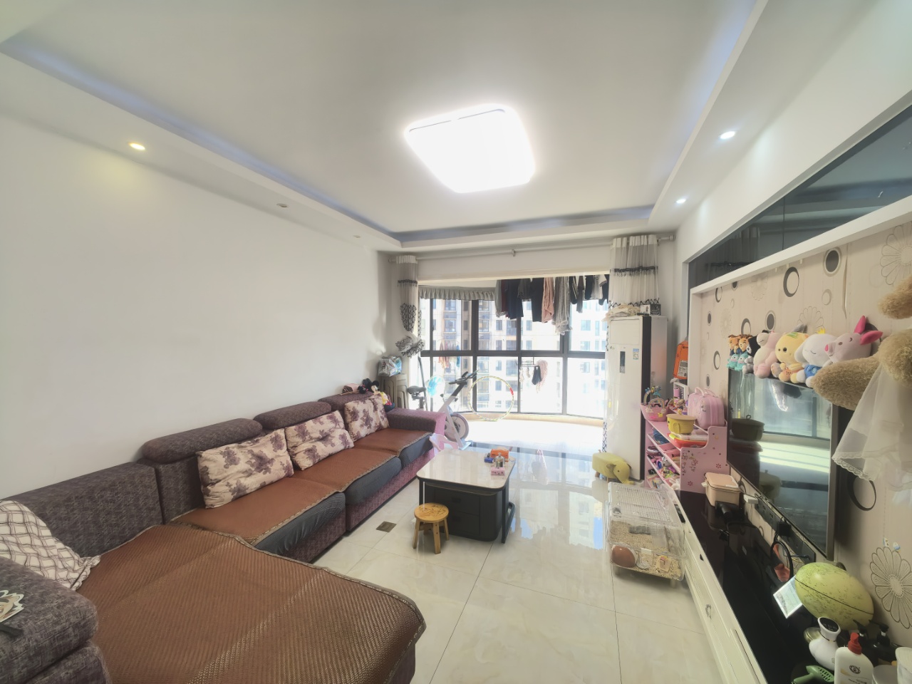 曼哈顿花园  2室2厅1卫    45.0万 曼哈顿花园  2室2厅1卫    45.0万室内图