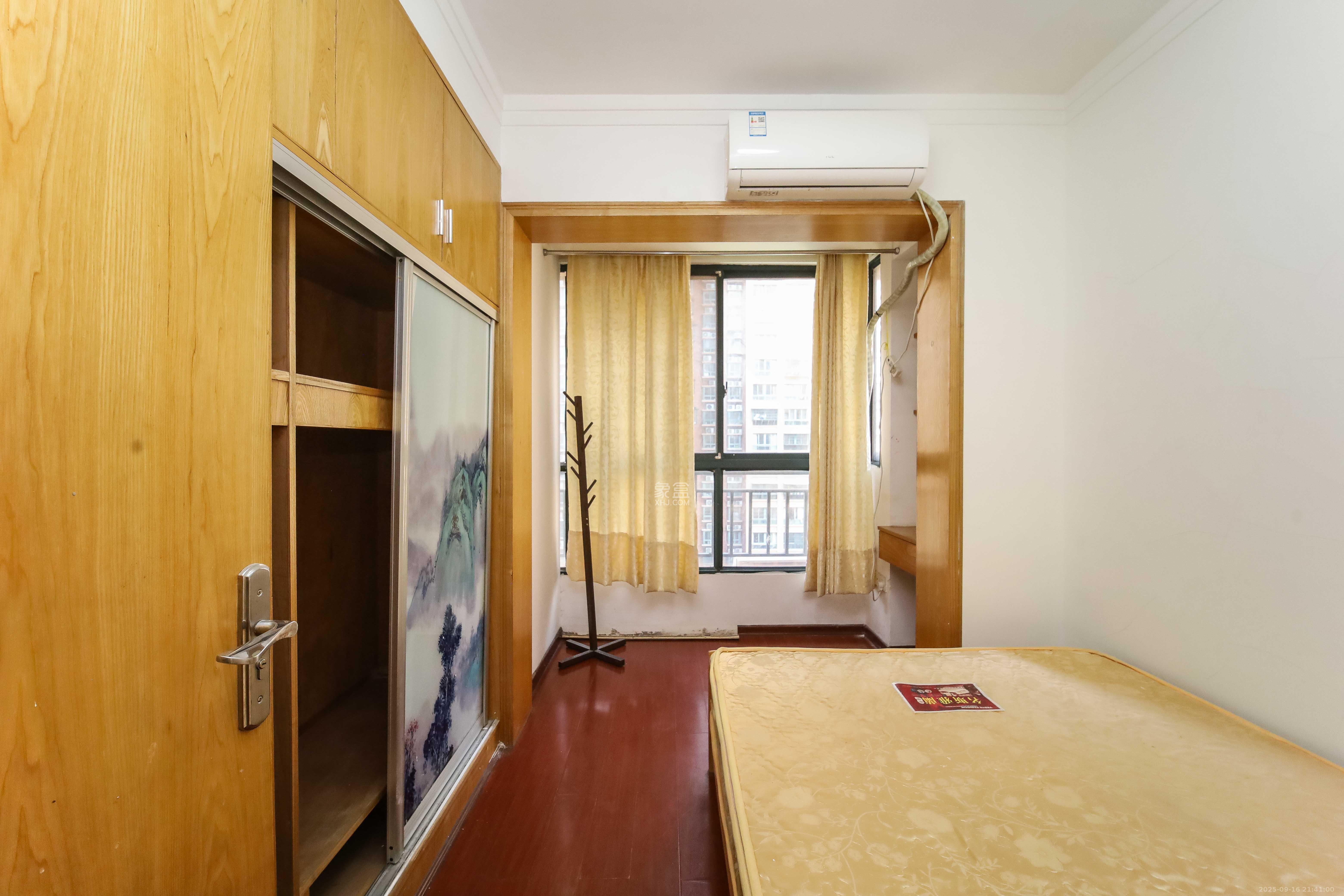 东玺门 2室2厅1卫 50.0万 东玺门 2室2厅1卫 50.0万卧室