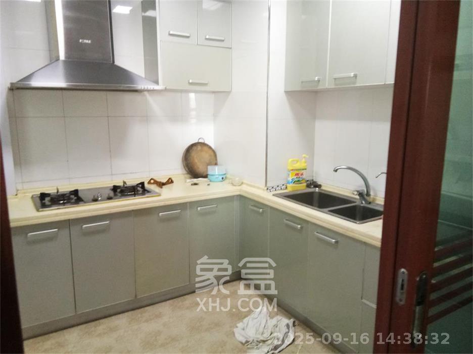 阳光100二期 3室2厅2卫 2600.0元/月 阳光100二期 3室2厅2卫 2600.0元/月室内图