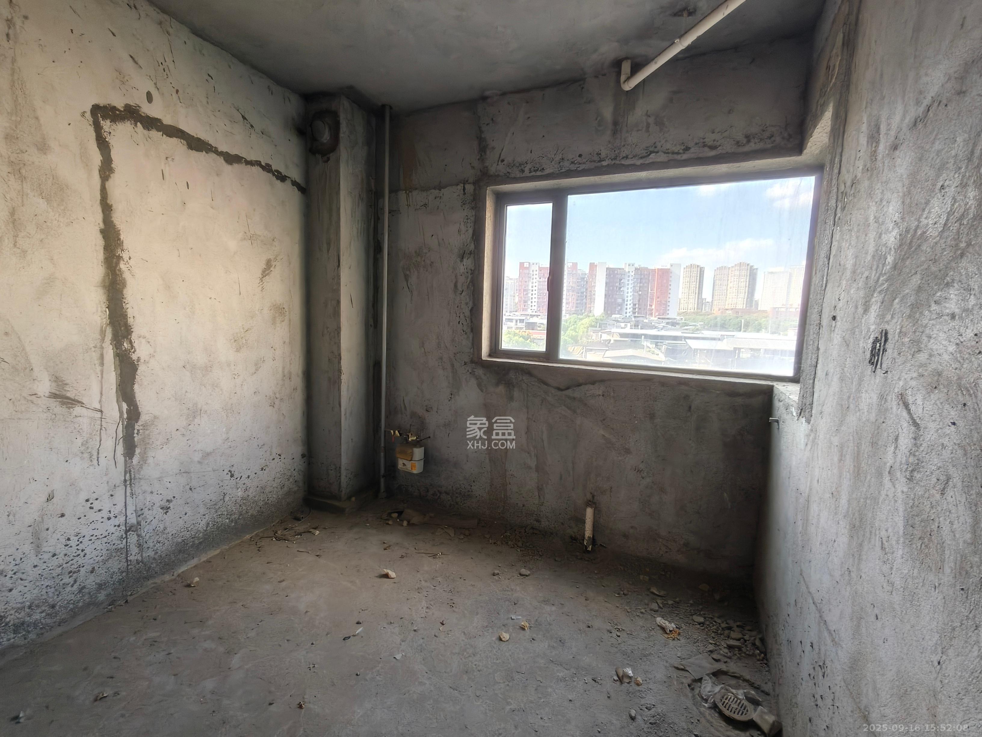 梦网景园  3室2厅2卫    1600.0元/月室内图