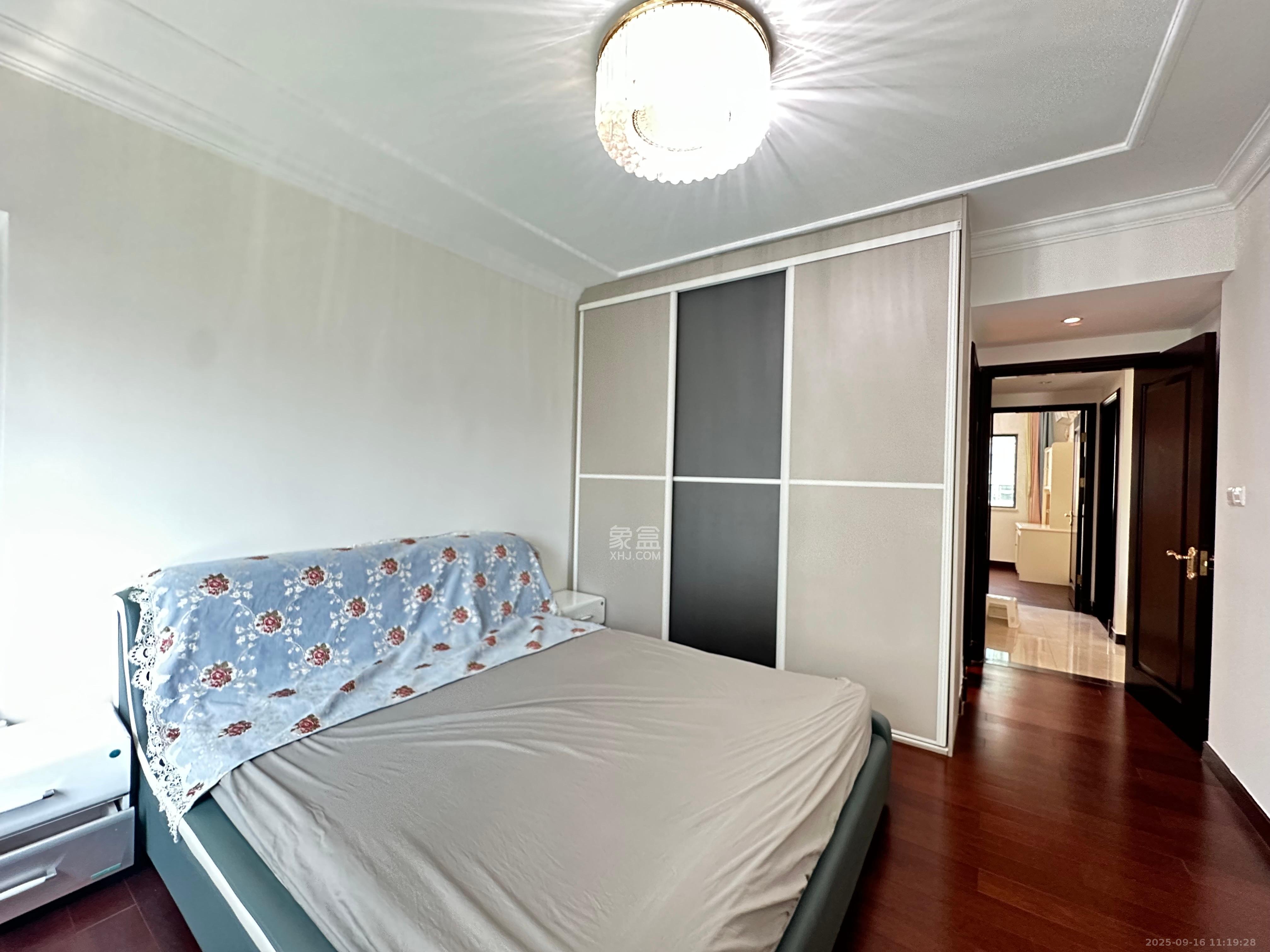 恒大御景湾  3室2厅2卫   3300.00元/月室内图