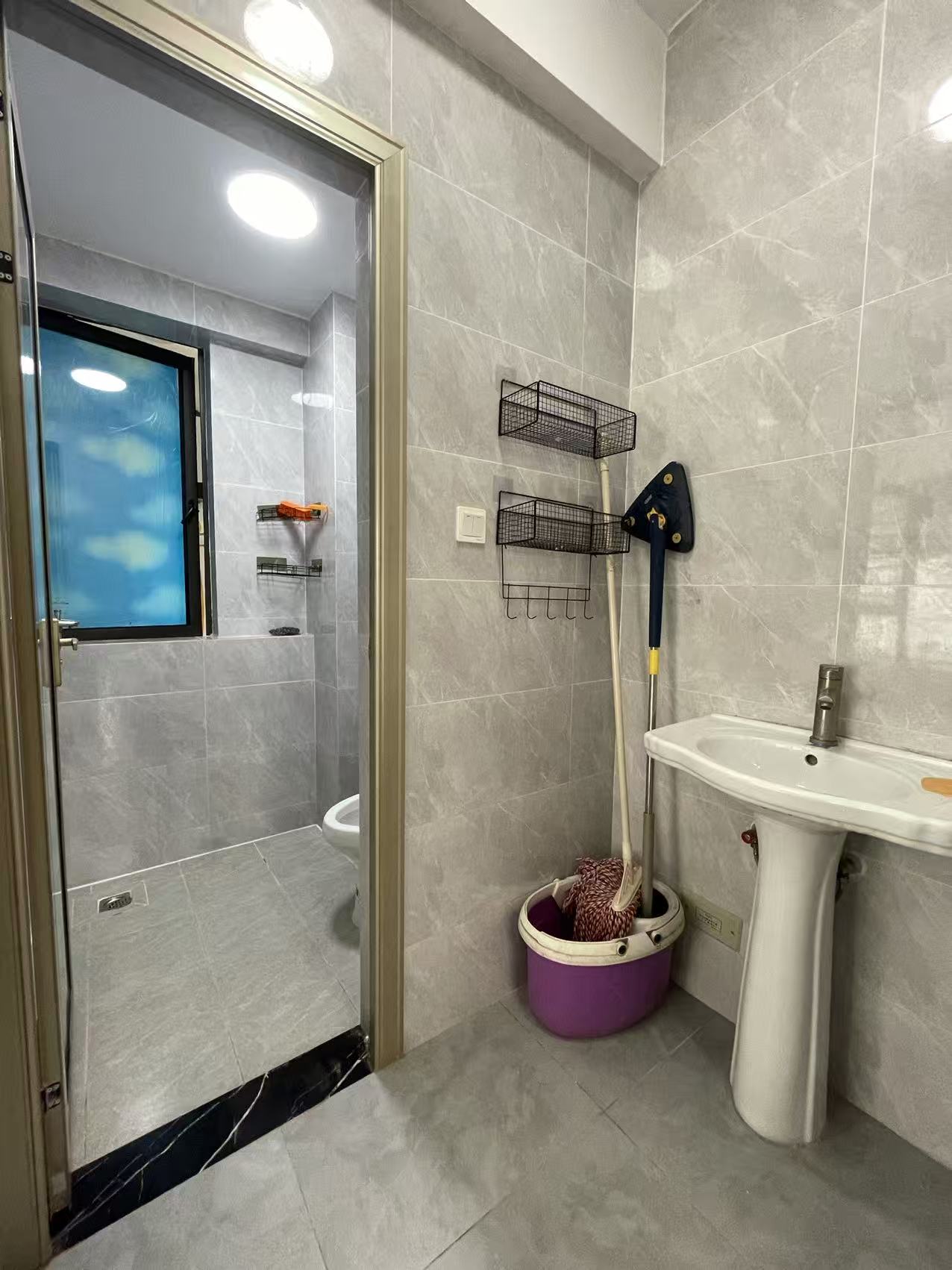 坡博家园四区 3室2厅1卫 2700.0元/月 坡博家园四区 3室2厅1卫 2700.0元/月室内图