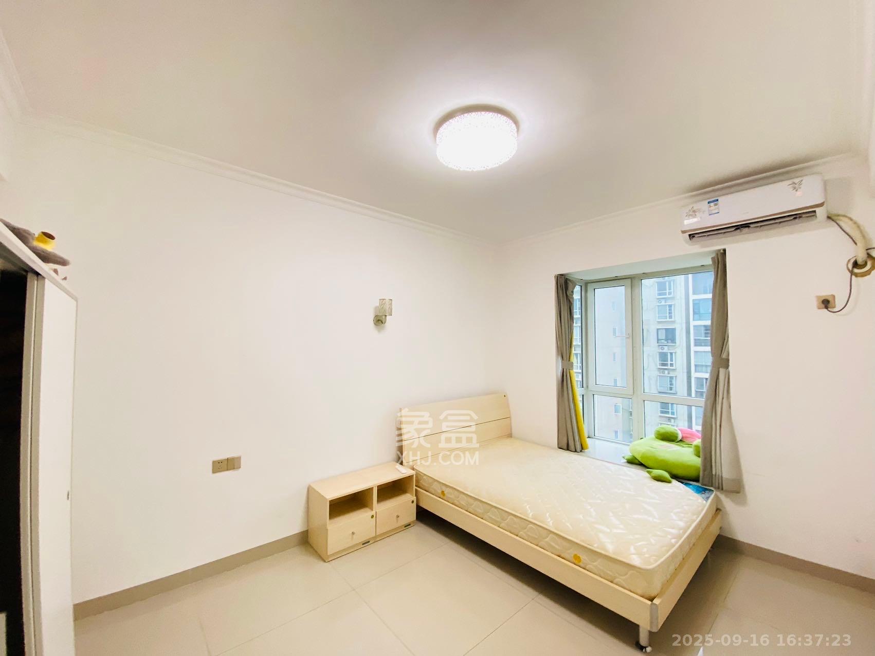 中房F联邦  4室2厅2卫    3200.0元/月室内图