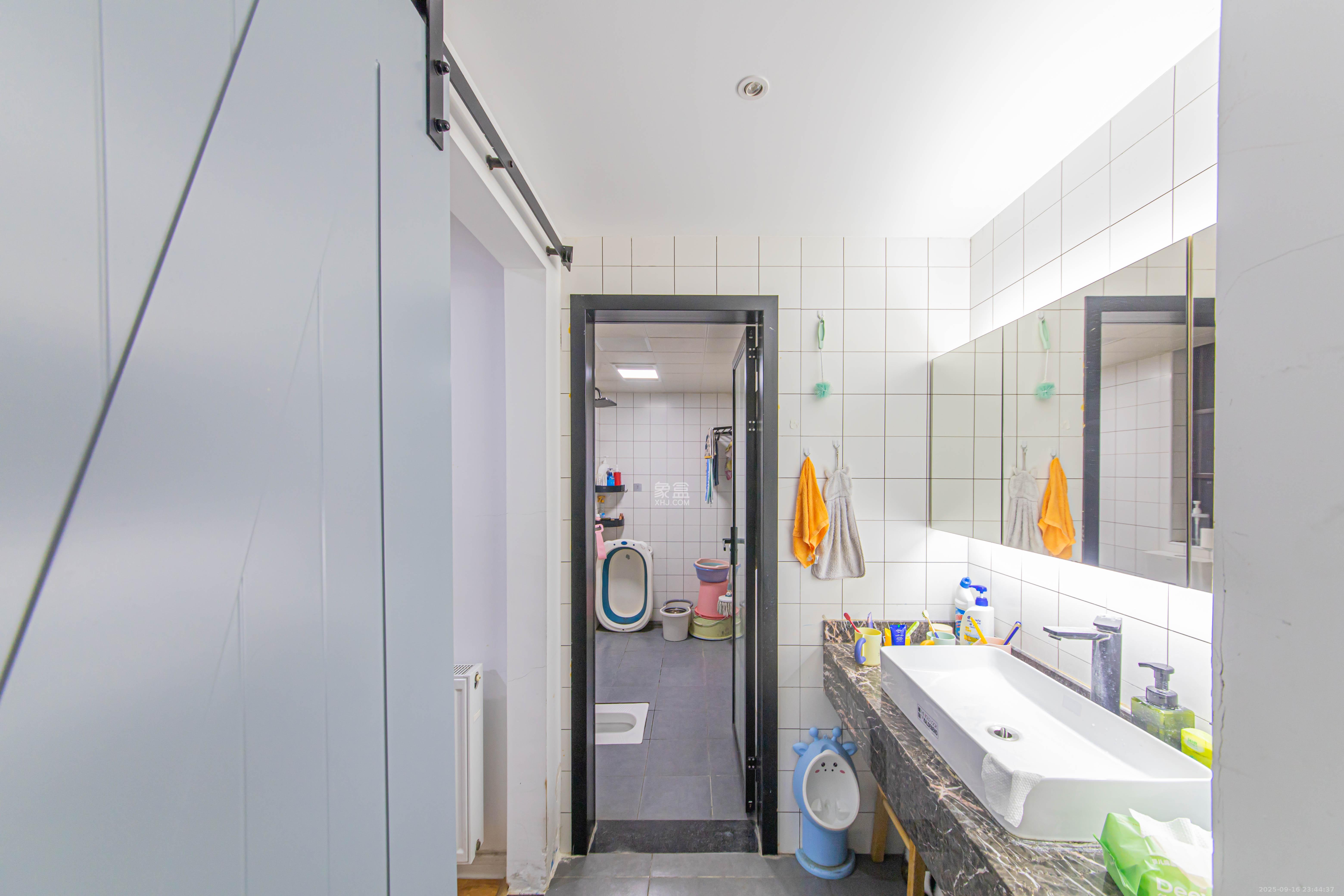 鑫远悦城(鑫远悦时代) 3室2厅1卫 85.0万 鑫远悦城(鑫远悦时代) 3室2厅1卫 85.0万卫生间