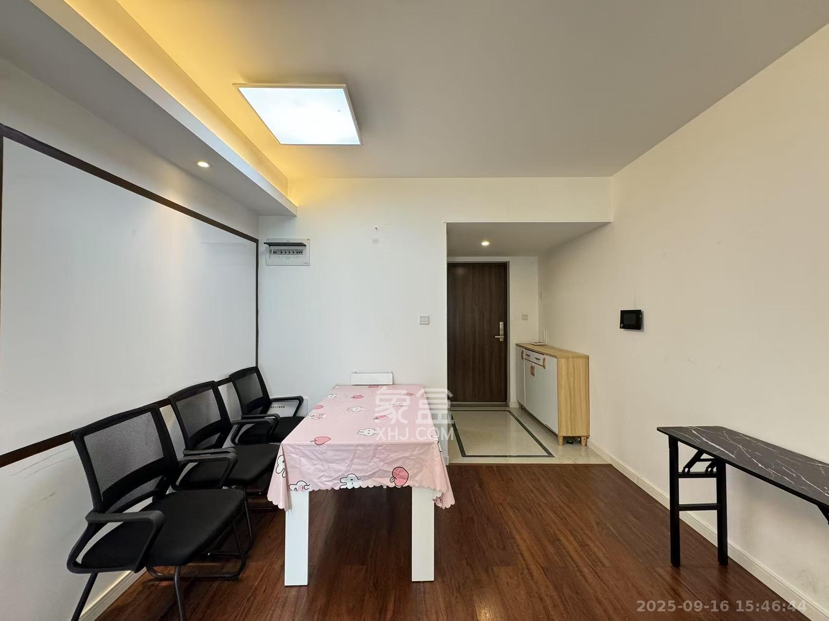 万科金域蓝湾  3室1厅2卫    3200.0元/月室内图