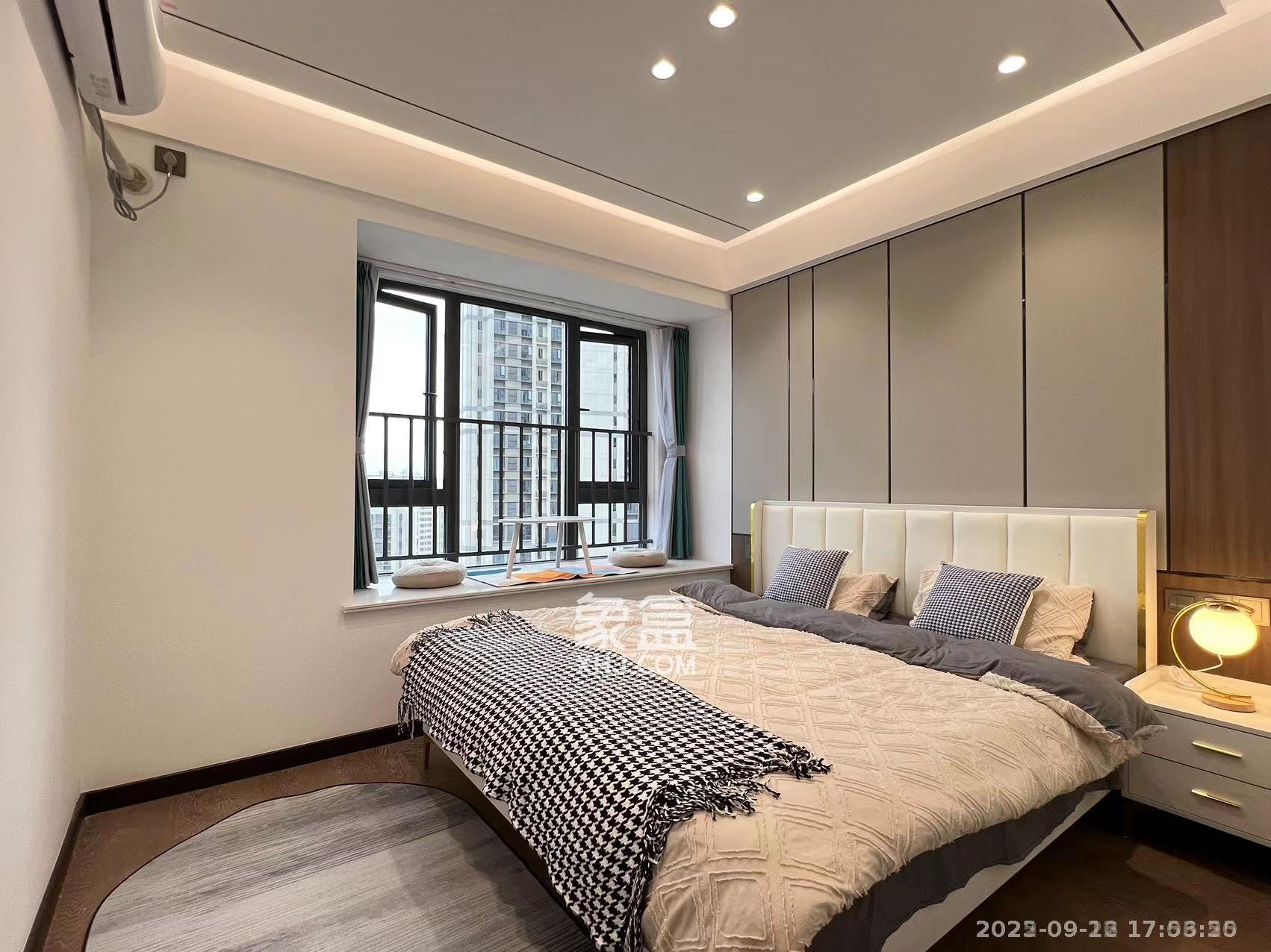 卓越中寰 3室2厅2卫 4300.0元/月 卓越中寰 3室2厅2卫 4300.0元/月室内图