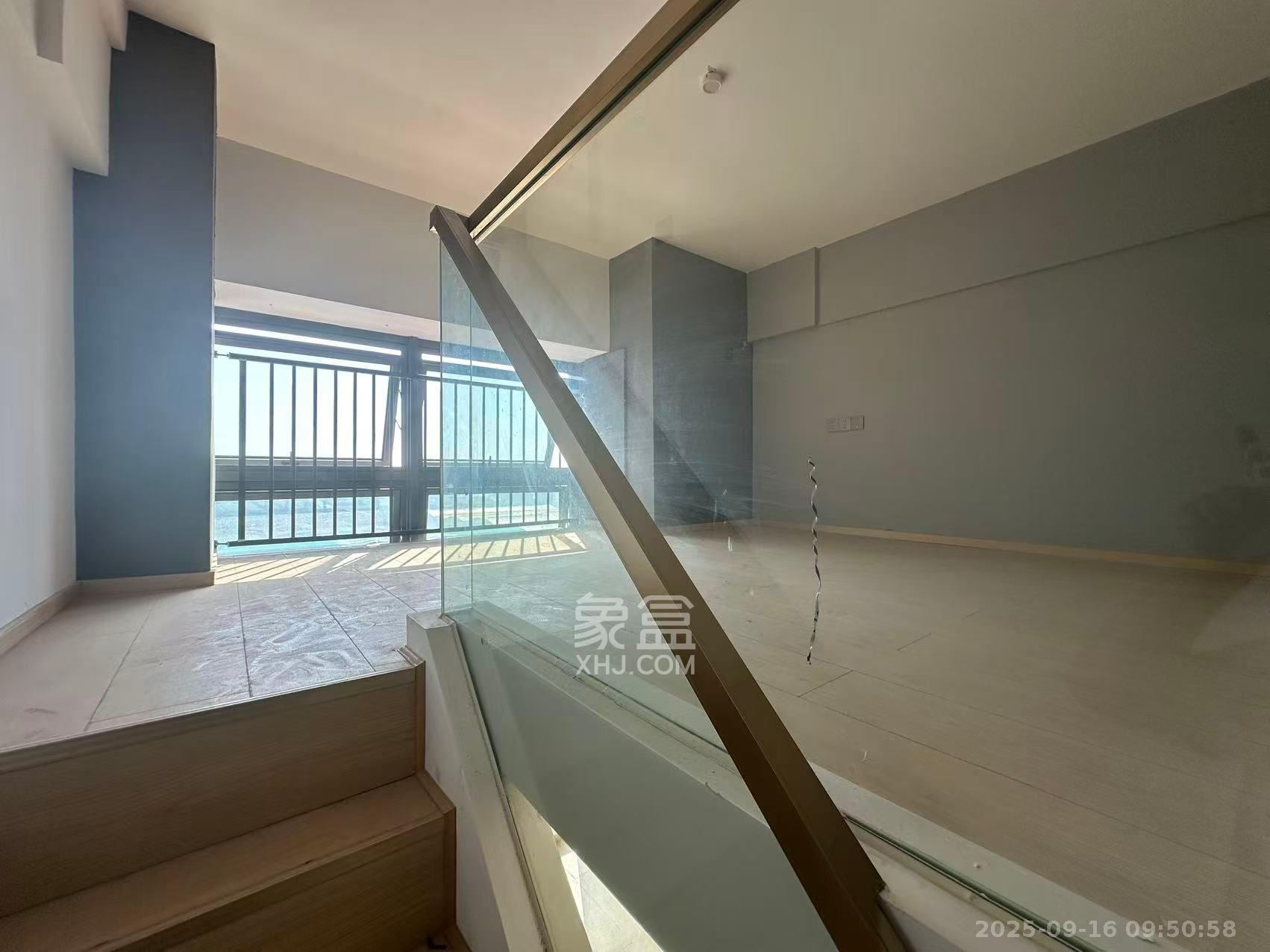 绿地商务广场 1室1厅1卫 2000.0元/月 绿地商务广场 1室1厅1卫 2000.0元/月室内图