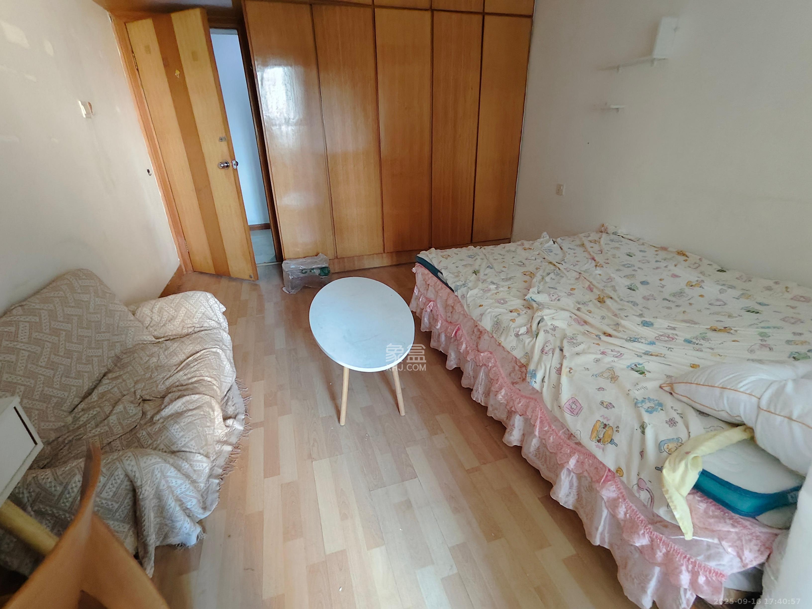 赤岗冲锻压机床厂安置房  1室1厅1卫    900.0元/月室内图