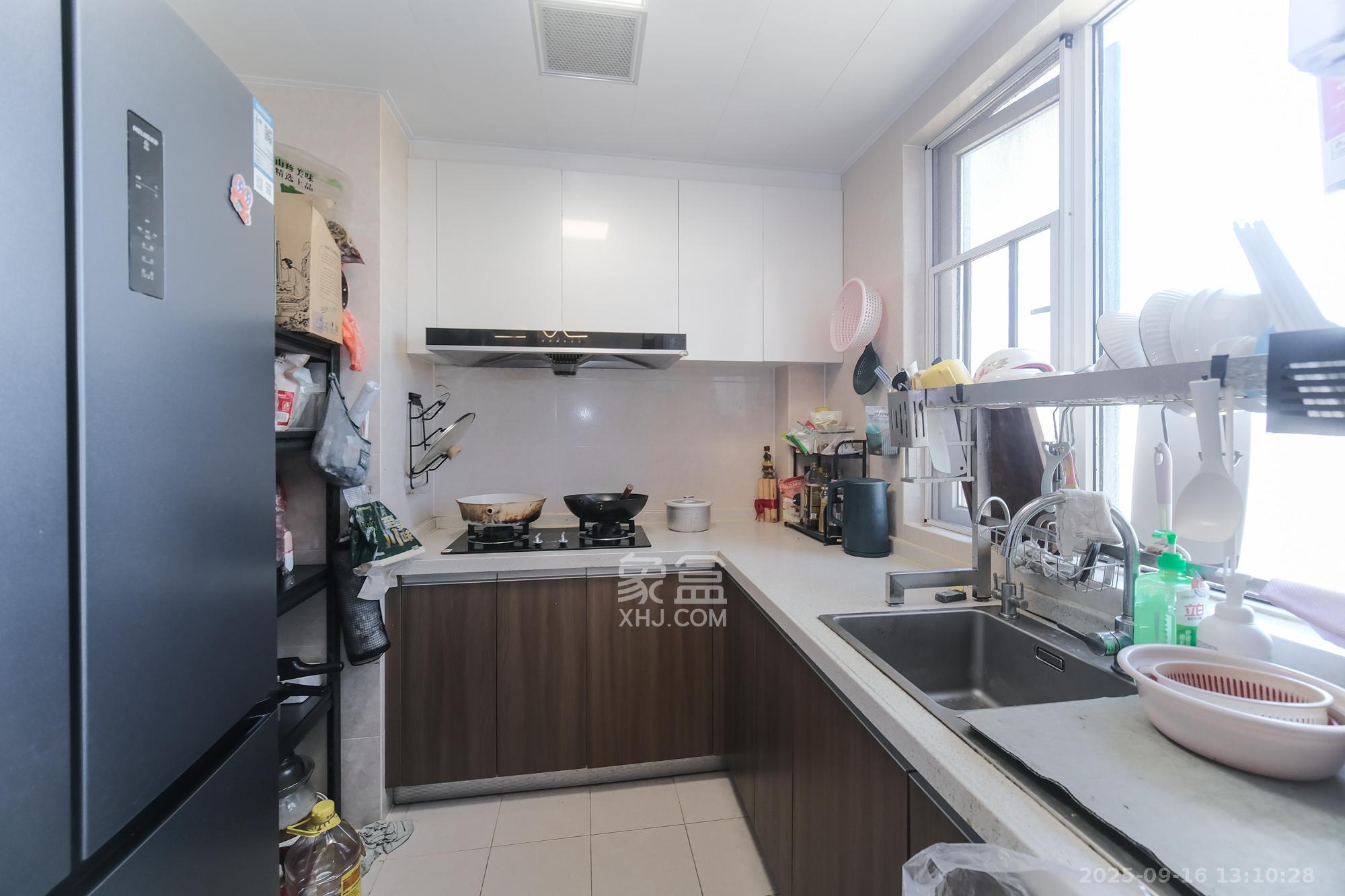 保利香槟国际 4室2厅2卫 103.0万 保利香槟国际 4室2厅2卫 103.0万厨房