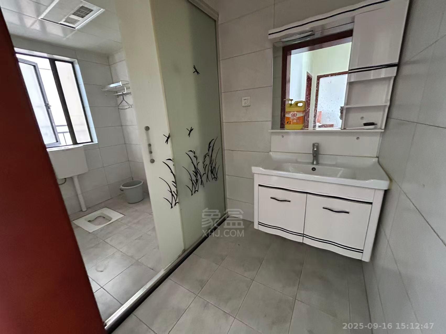 庐山春天早安华晨  3室2厅2卫    2000.0元/月 庐山春天早安华晨  3室2厅2卫    2000.0元/月室内图