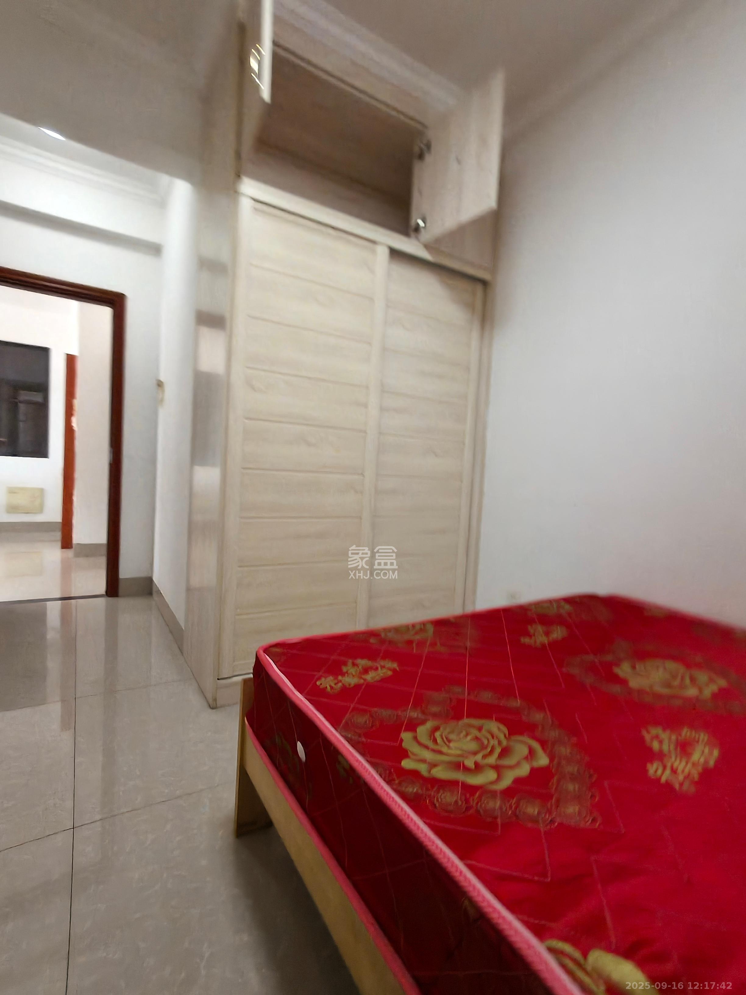 康桥长郡 3室2厅1卫 1600.0元/月 康桥长郡 3室2厅1卫 1600.0元/月室内图