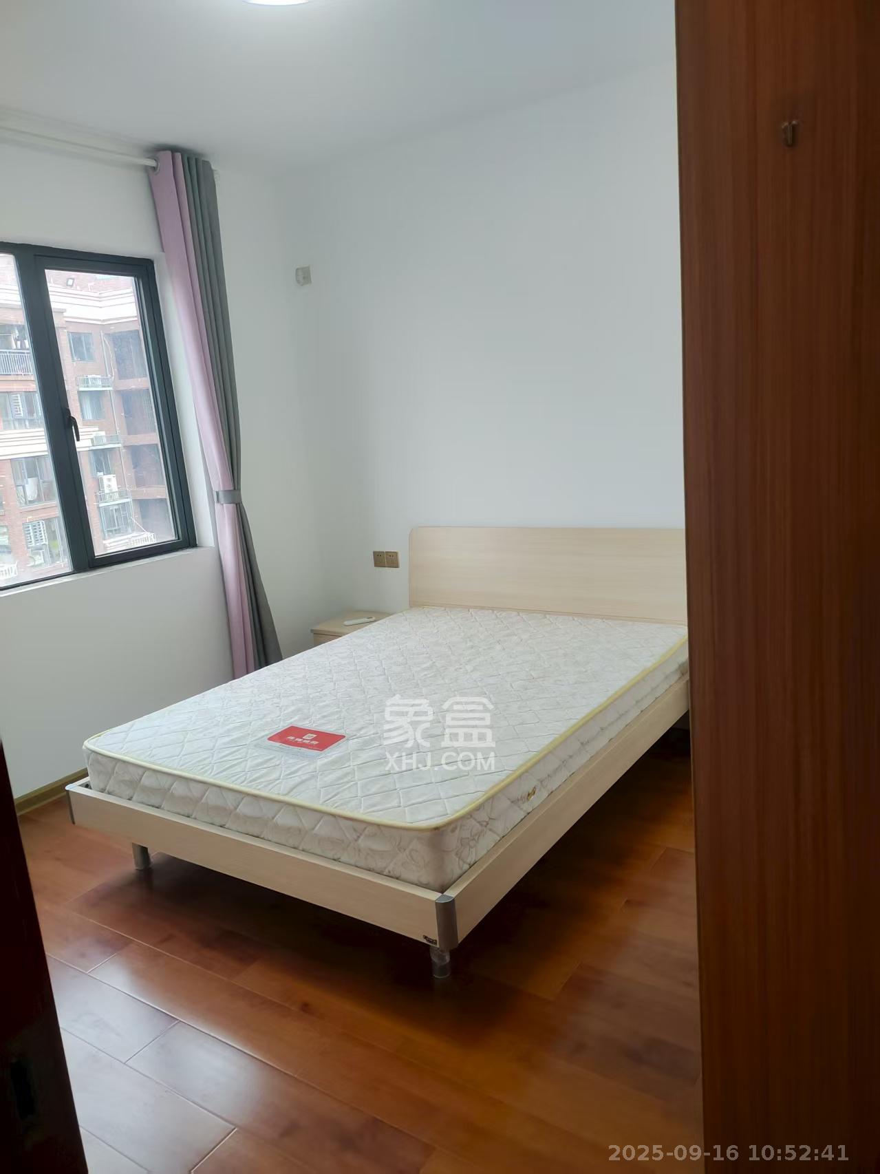 半山壹号  3室2厅2卫    3200.0元/月室内图