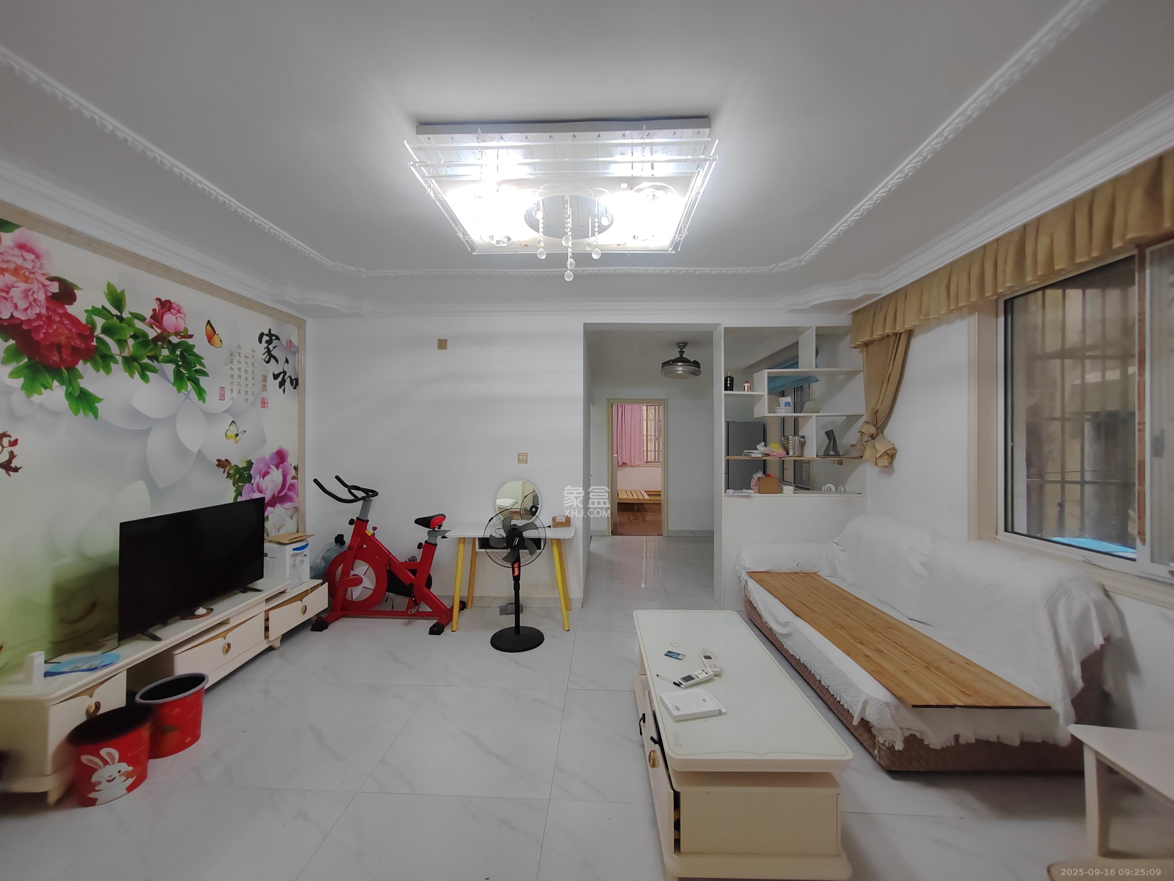 华顺大厦(芙蓉中路)  3室2厅1卫   2300.00元/月