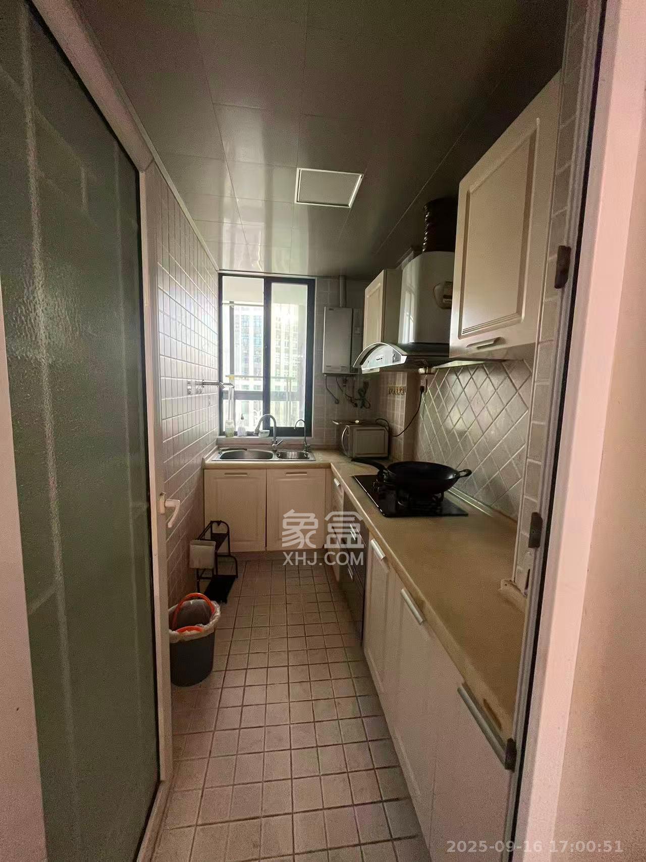 满庭芳小区  1室1厅1卫    1800.0元/月室内图