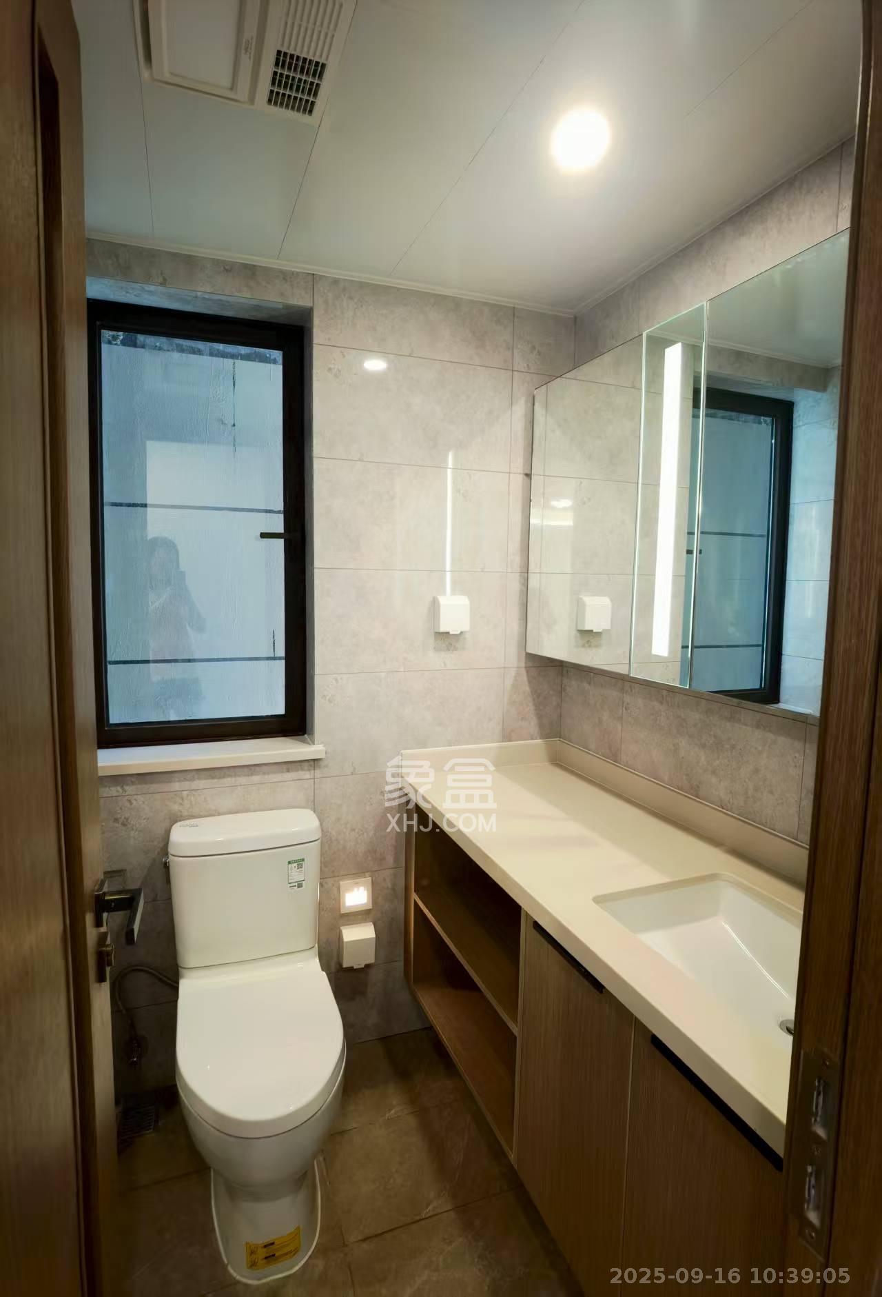 龙湖铂金中心(龙湖春江郦城) 3室2厅2卫 4600.0元/月 龙湖铂金中心(龙湖春江郦城) 3室2厅2卫 4600.0元/月室内图