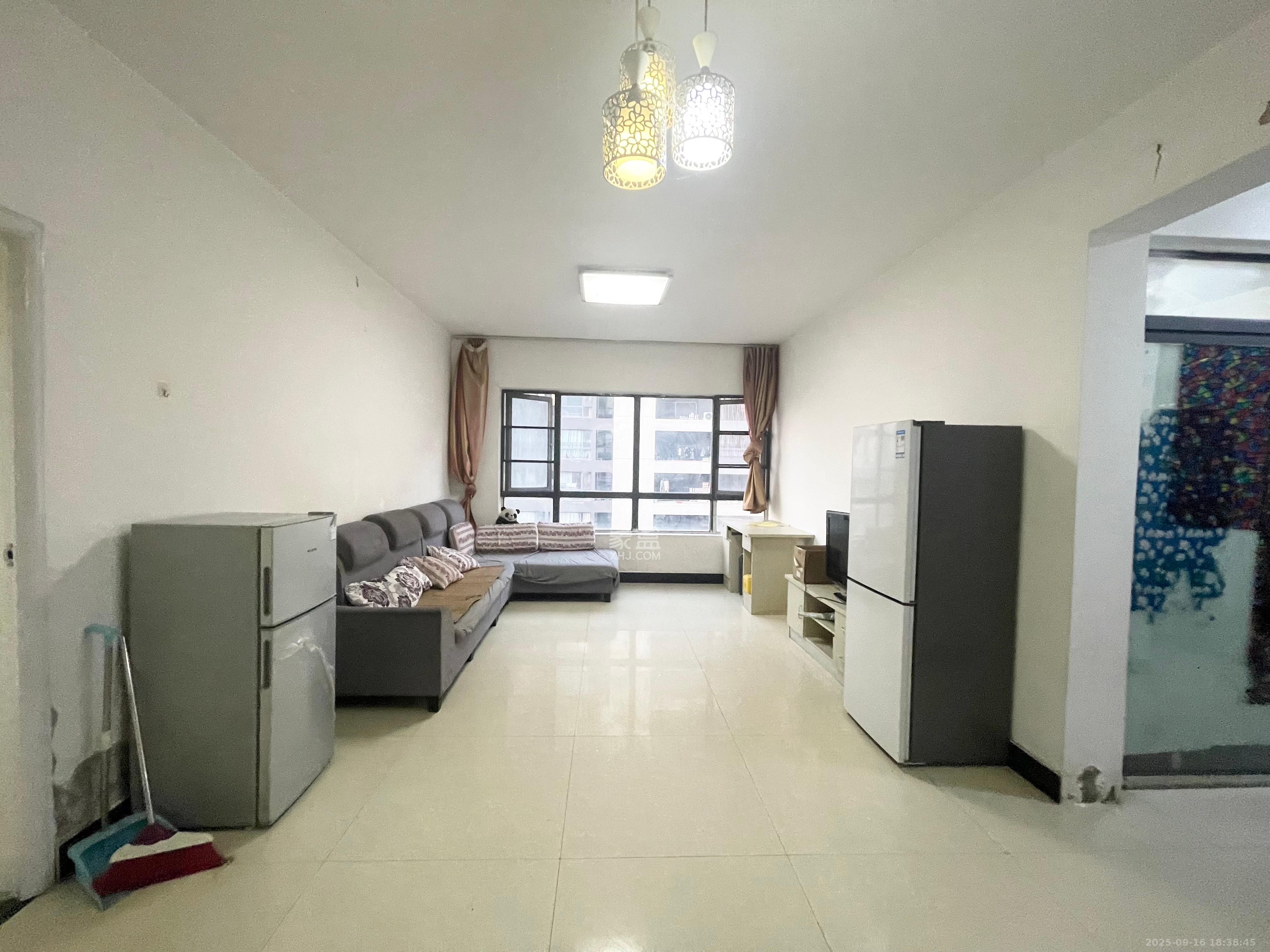 中信文化广场(中信新城二期) 3室1厅1卫 1500.0元/月 中信文化广场(中信新城二期) 3室1厅1卫 1500.0元/月室内图