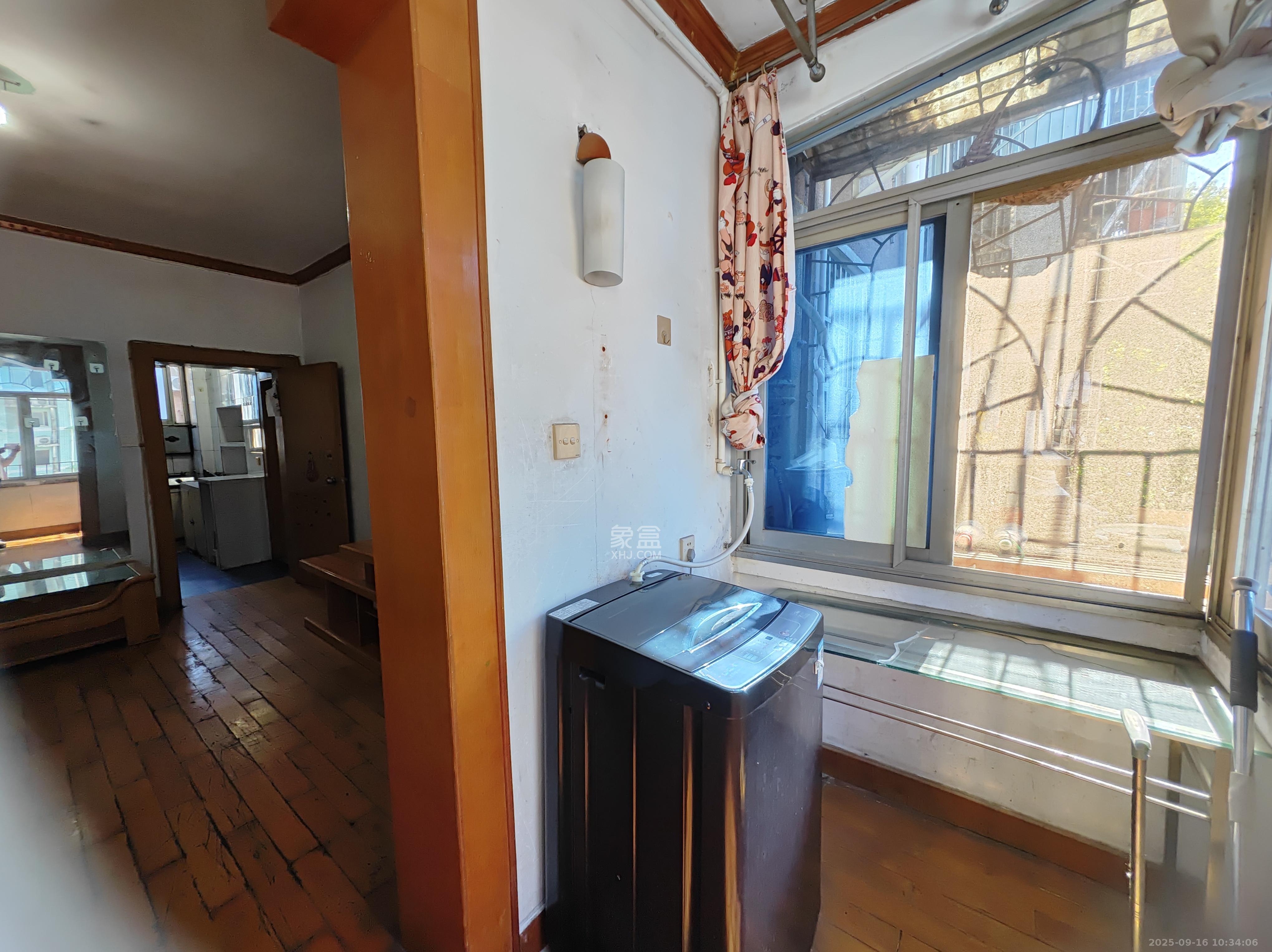 湖南省木偶皮影剧团 2室2厅1卫 1200.0元/月 湖南省木偶皮影剧团 2室2厅1卫 1200.0元/月室内图