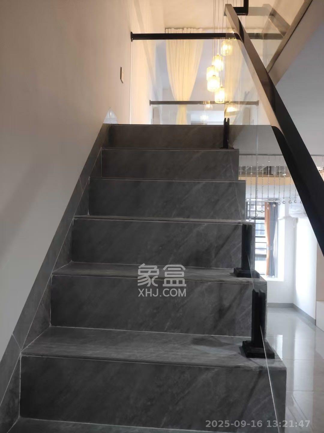 佳兆业云顶都汇 1室1厅1卫 1800.0元/月 佳兆业云顶都汇 1室1厅1卫 1800.0元/月室内图