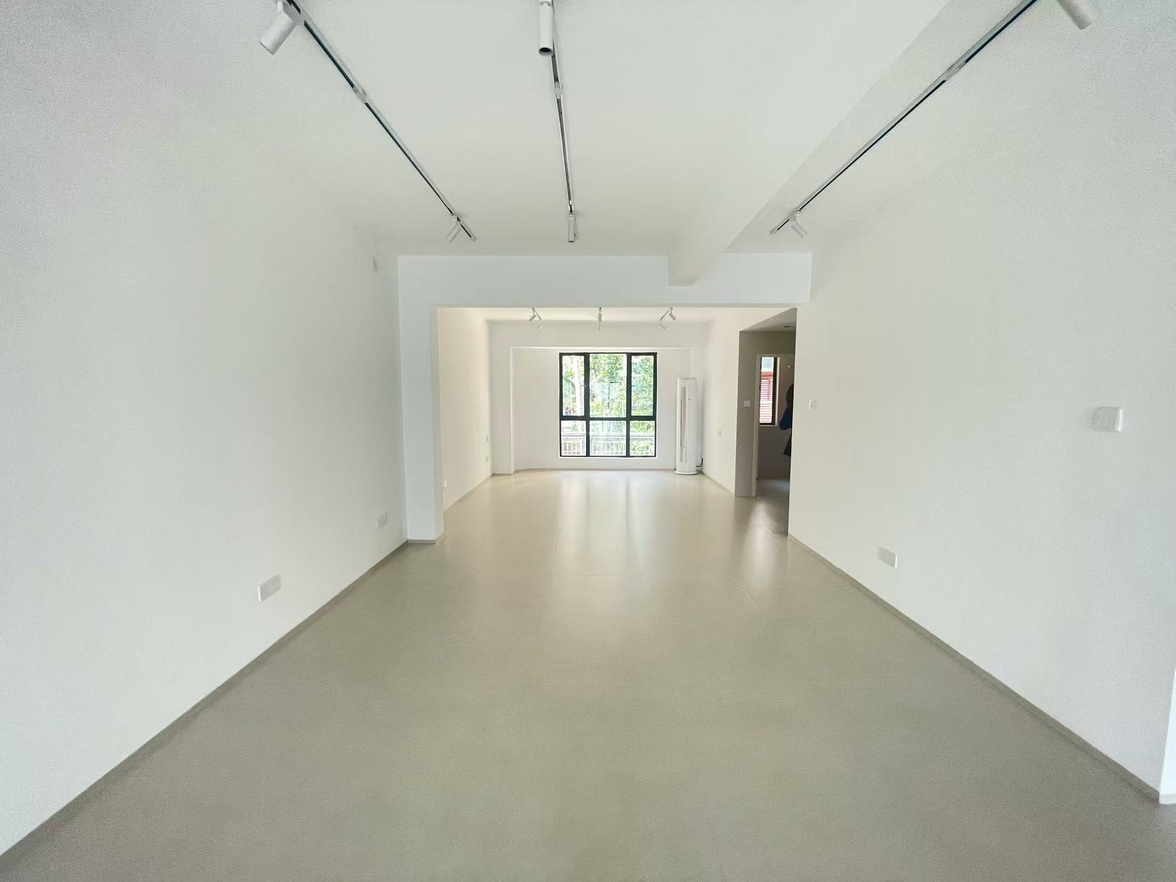 中海锦城 3室2厅2卫 13500.0元/月 中海锦城 3室2厅2卫 13500.0元/月室内图