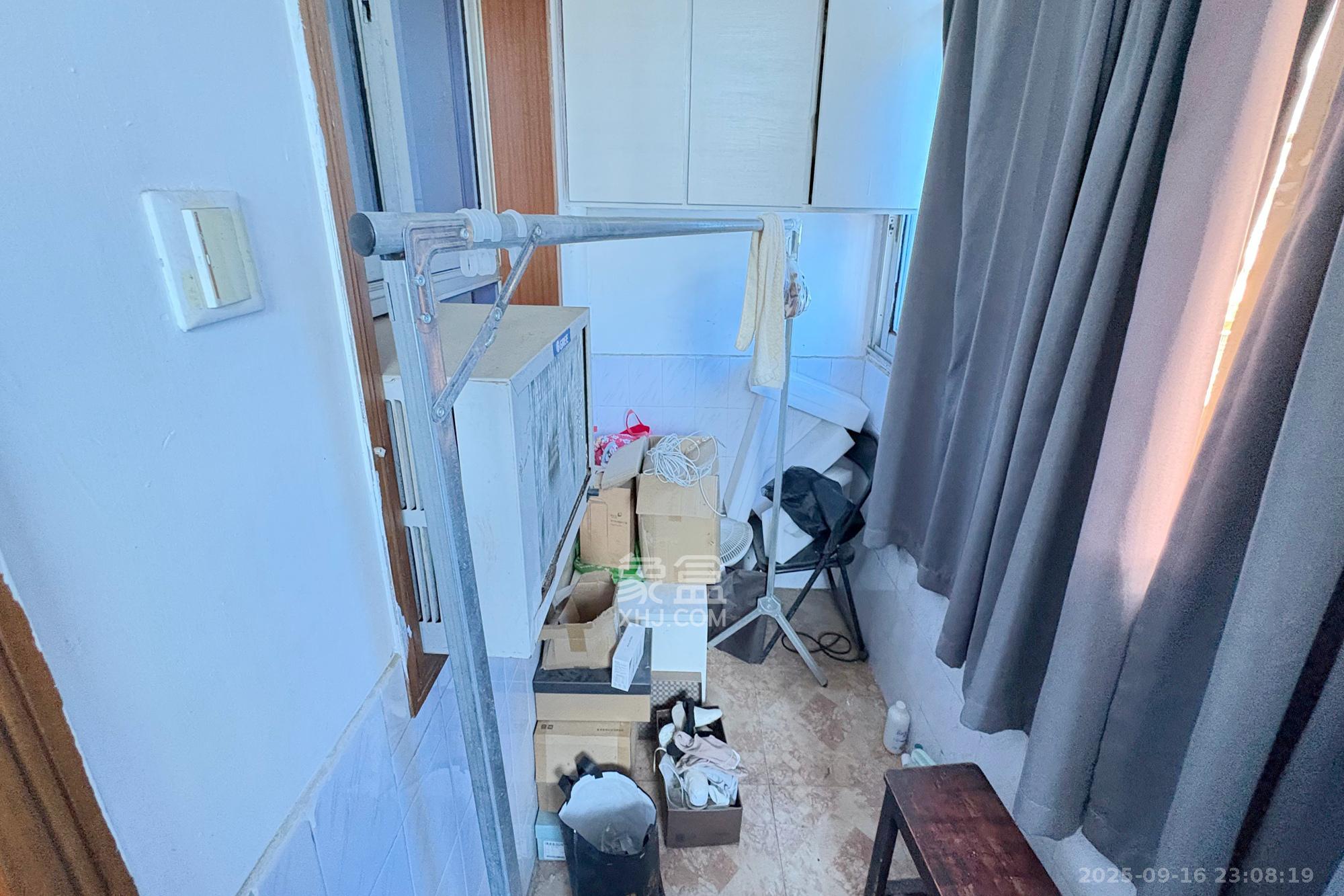 吉景小区  2室1厅1卫    28.0万阳台