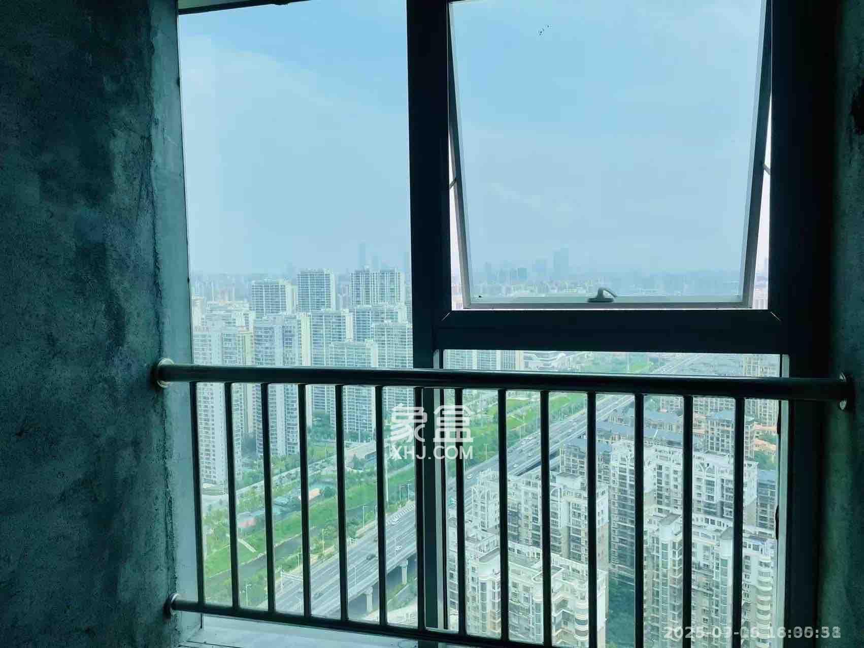 恒大誉府(融誉商业中心)  1室1厅1卫    1200.0元/月 恒大誉府(融誉商业中心)  1室1厅1卫    1200.0元/月室内图