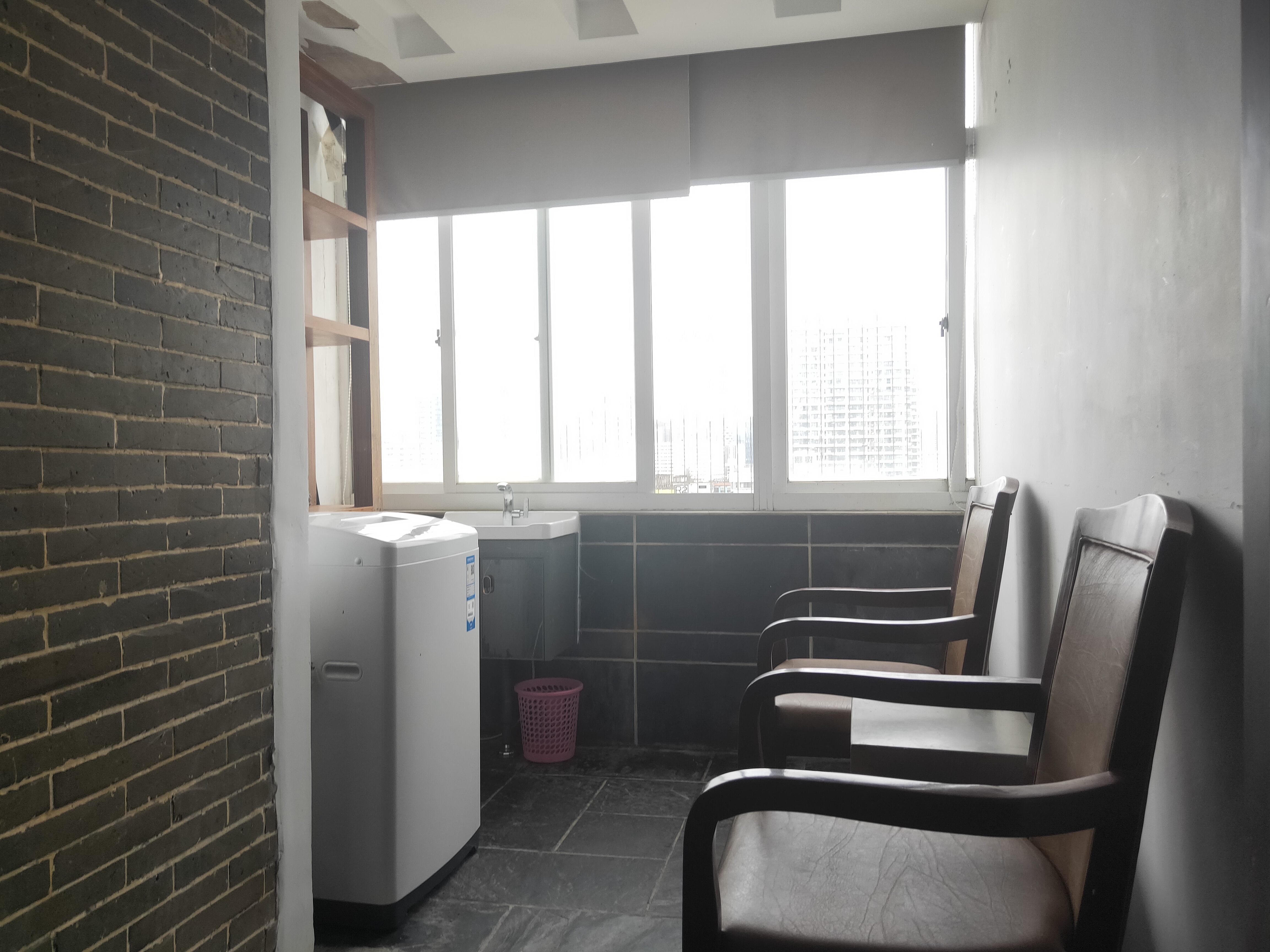 城市精英  3室2厅2卫   3300.00元/月室内图