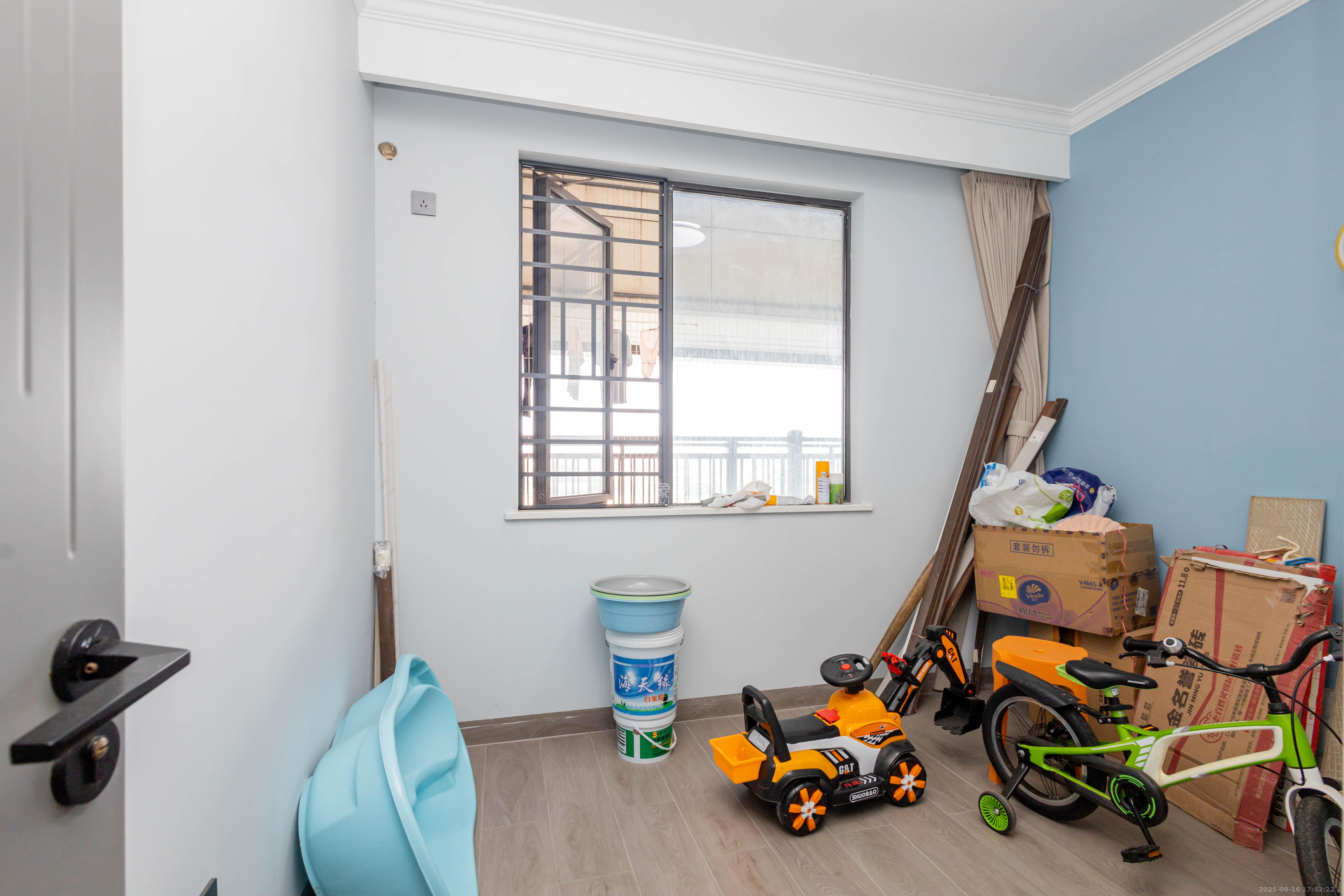 中交中央公园D5区 3室2厅2卫 146.2万 中交中央公园D5区 3室2厅2卫 146.2万卧室