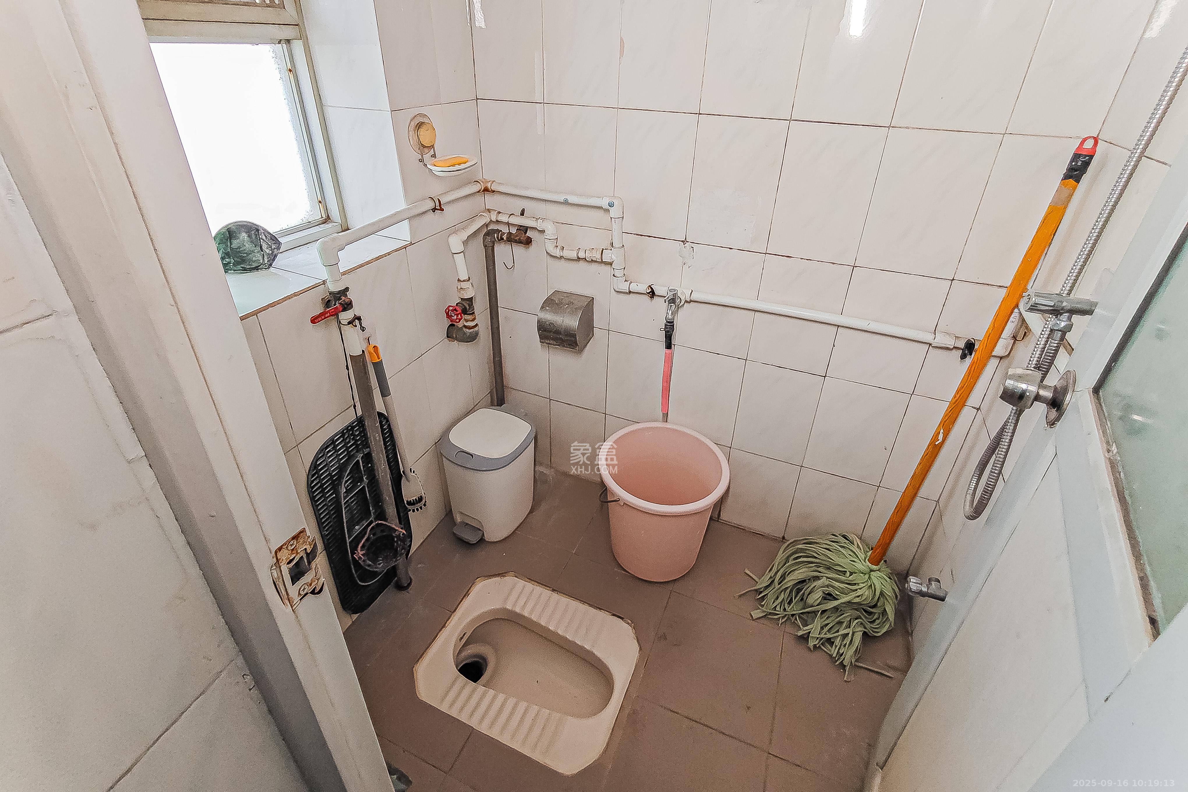 祝威岗散盘 2室2厅1卫 48.0万 祝威岗散盘 2室2厅1卫 48.0万卫生间