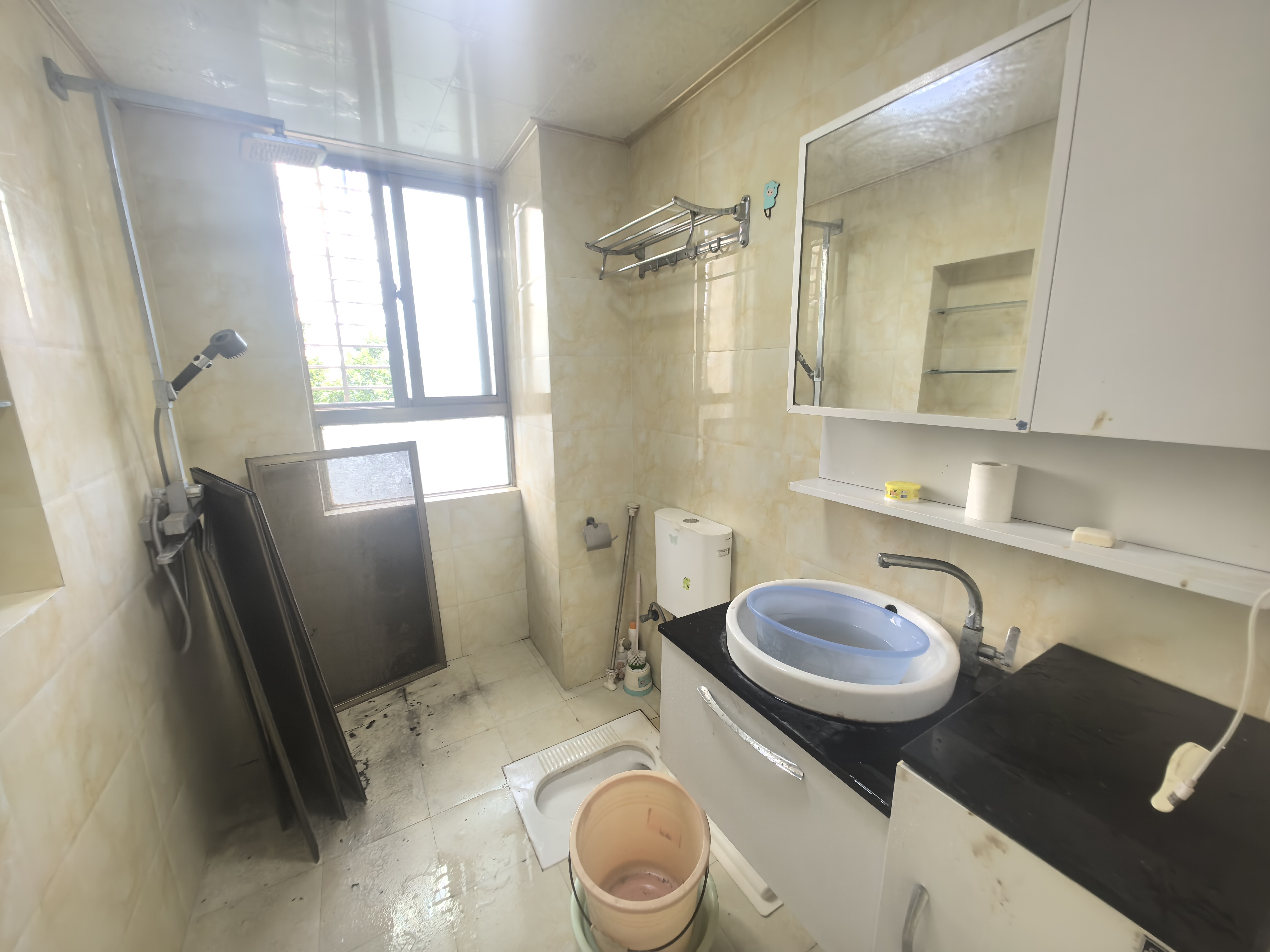 桂名园 3室2厅1卫 2300.0元/月 桂名园 3室2厅1卫 2300.0元/月室内图