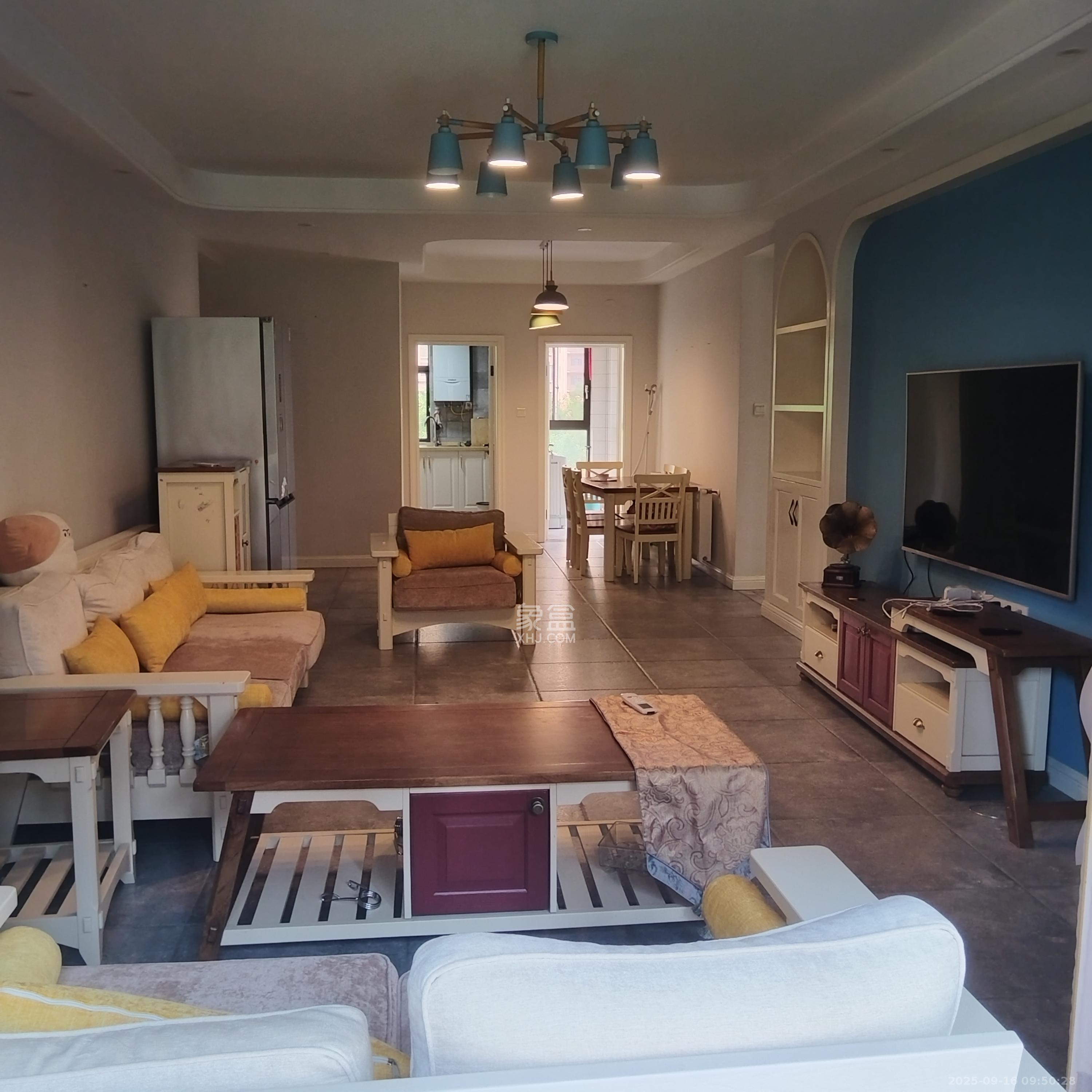 德润小区（丰升德润小区）  4室2厅2卫    4300.0元/月室内图