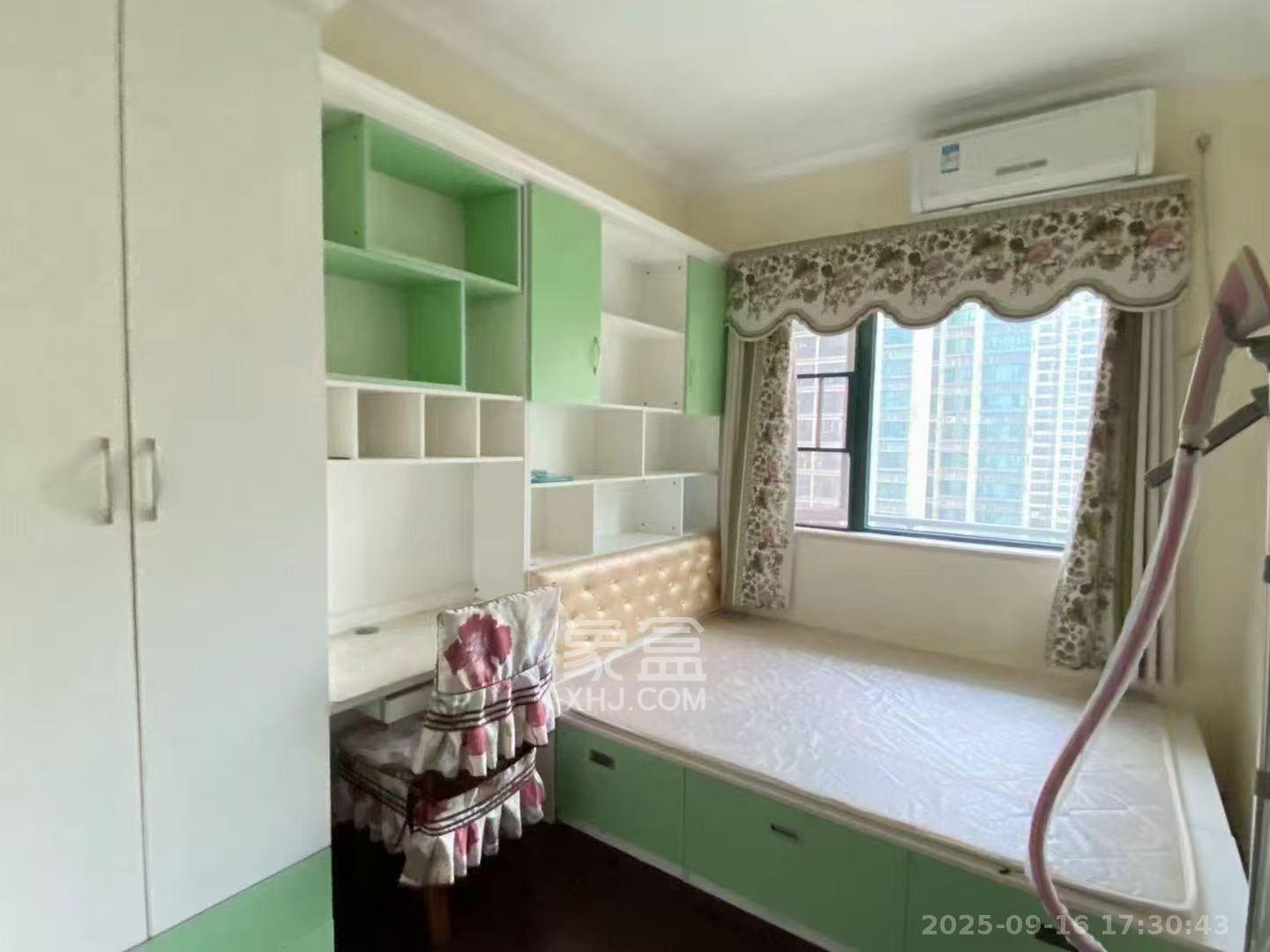 恒大翡翠华庭  4室2厅2卫    3000.0元/月室内图