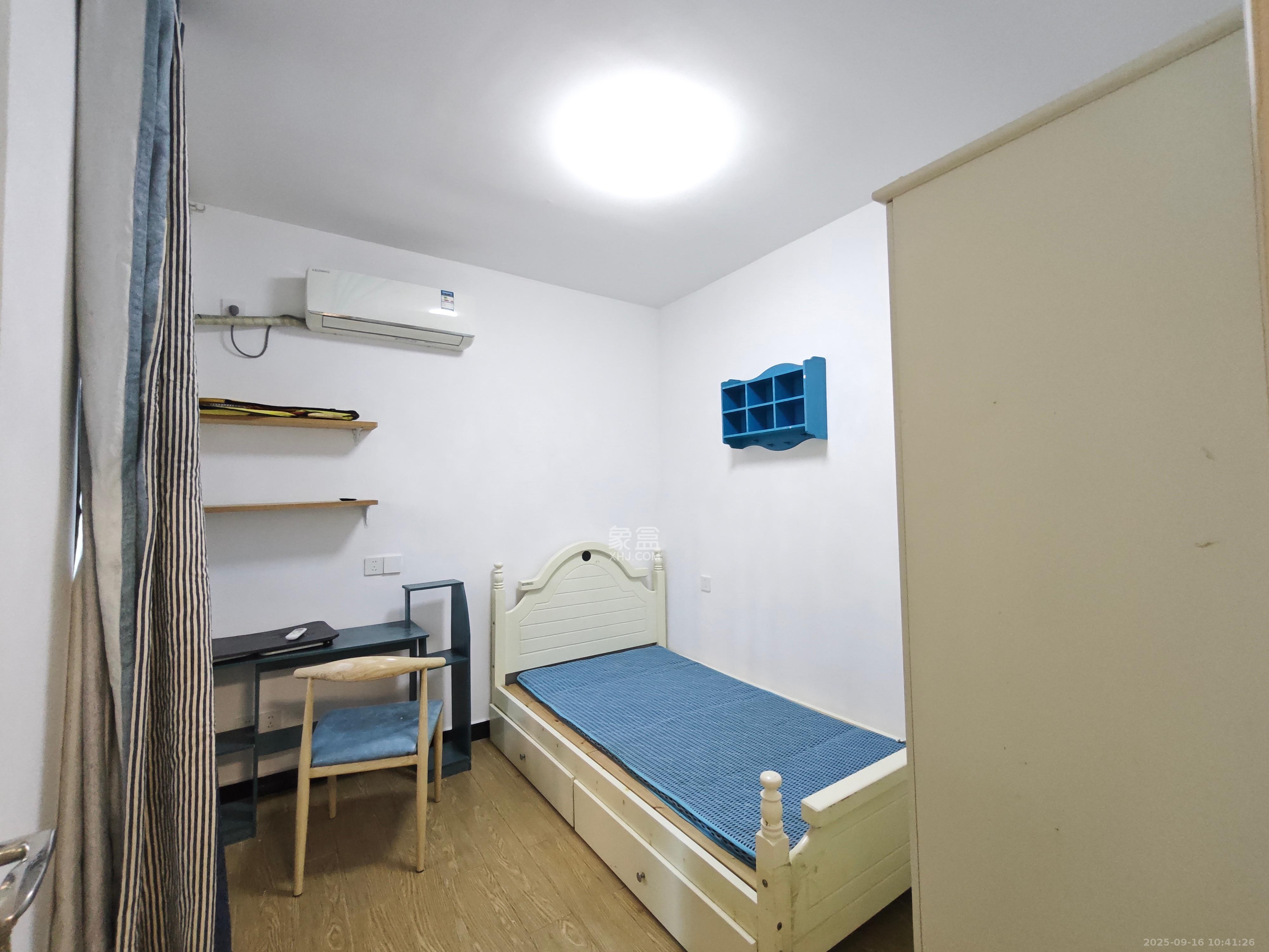 梅溪鑫苑名家  3室2厅1卫    2000.0元/月室内图