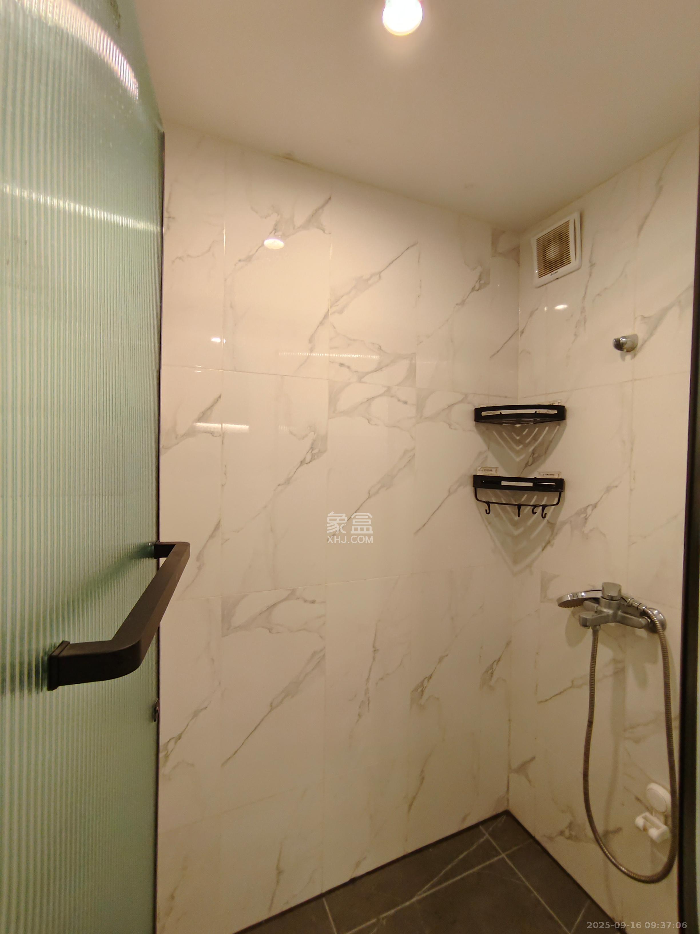 达美寰宇中心 2室1厅1卫 4500.0元/月 达美寰宇中心 2室1厅1卫 4500.0元/月室内图