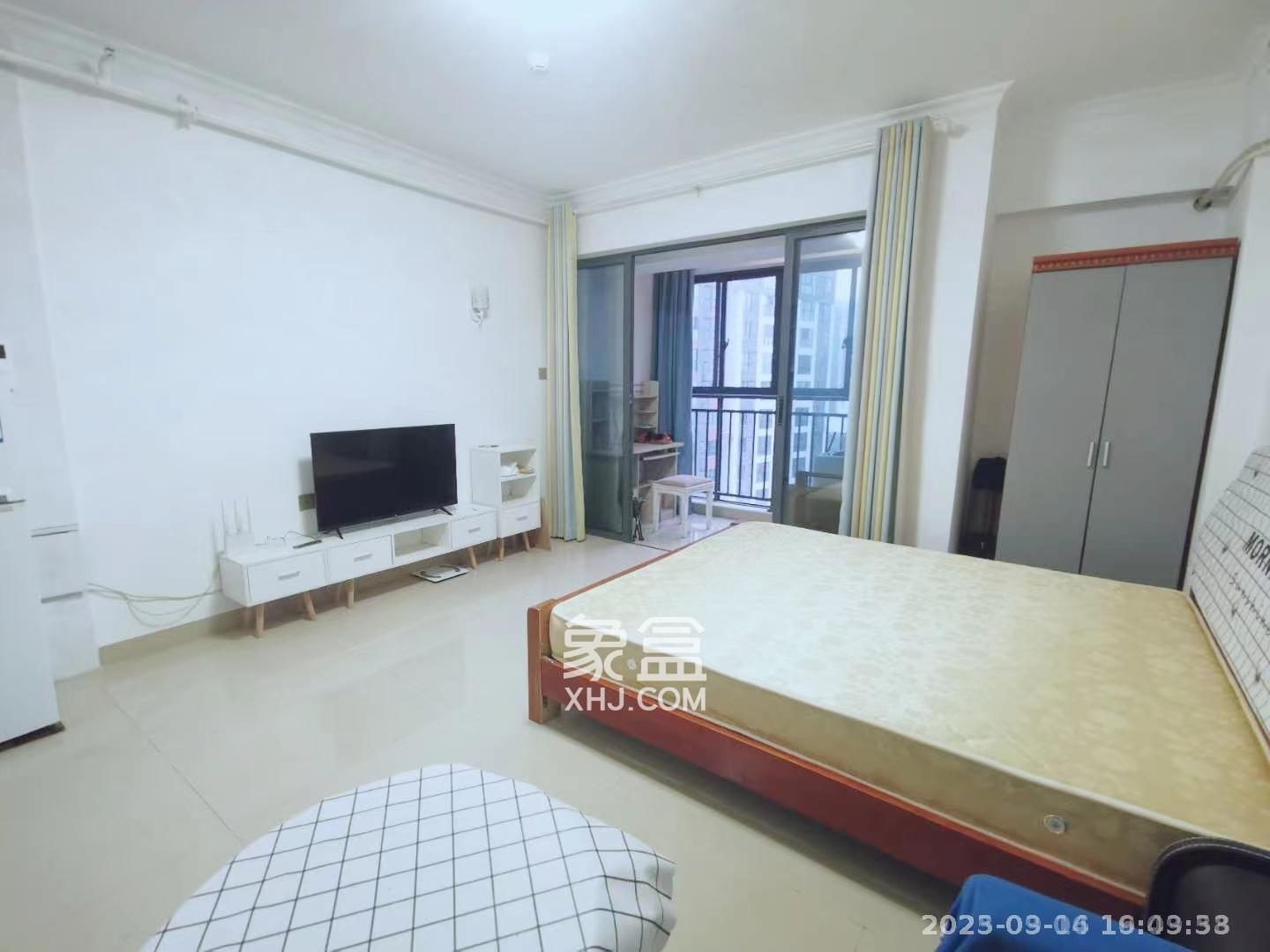 中交里城  1室1厅1卫    1600.0元/月室内图