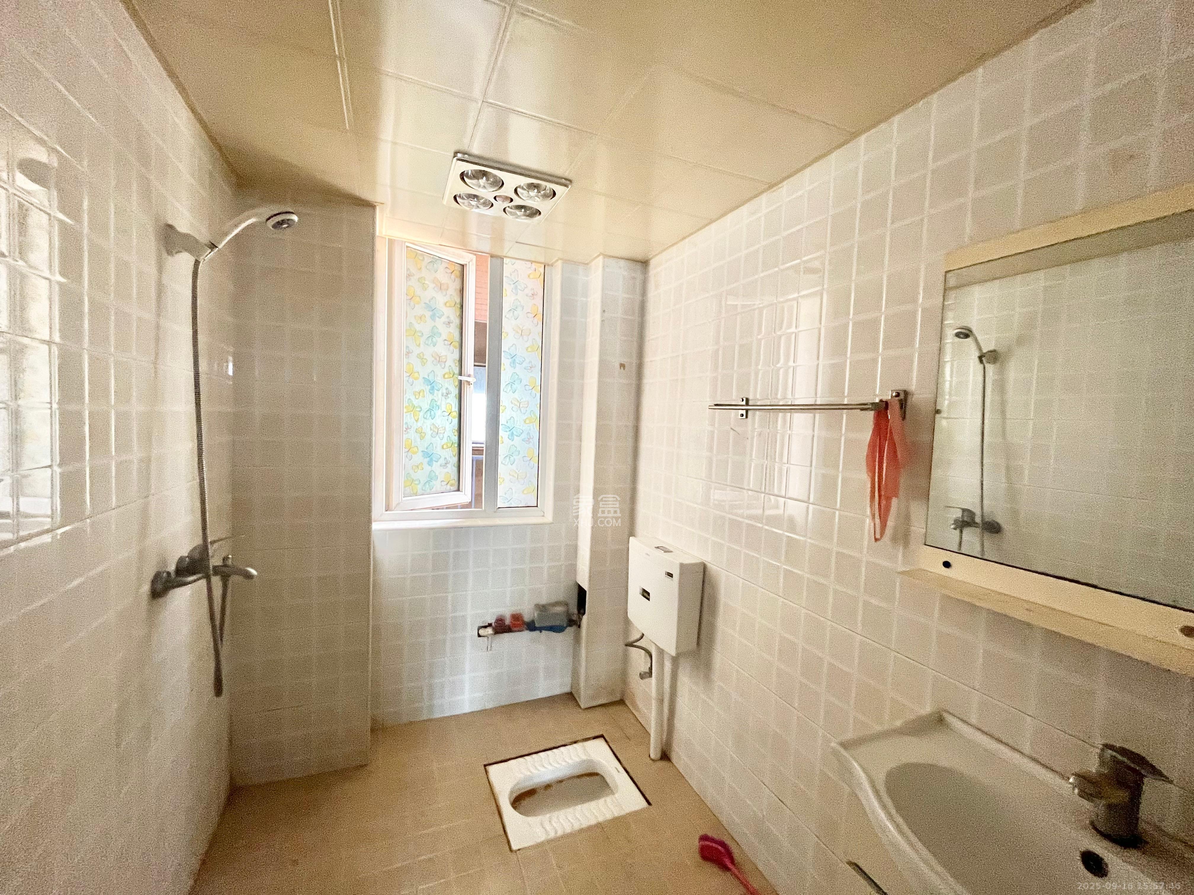 长城雅苑  3室2厅1卫    2200.0元/月室内图