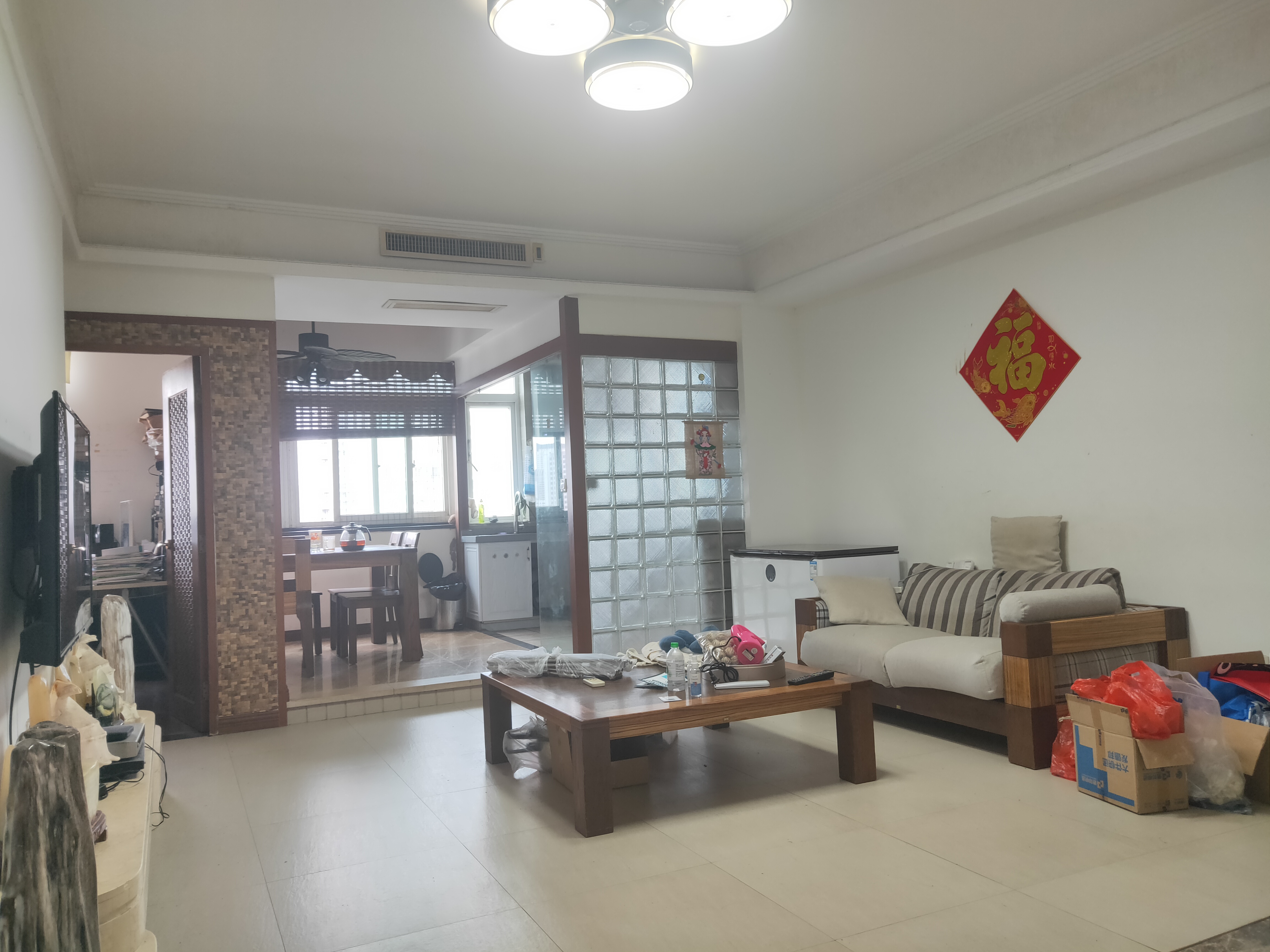 城市精英 3室2厅2卫 3300.0元/月 城市精英 3室2厅2卫 3300.0元/月室内图