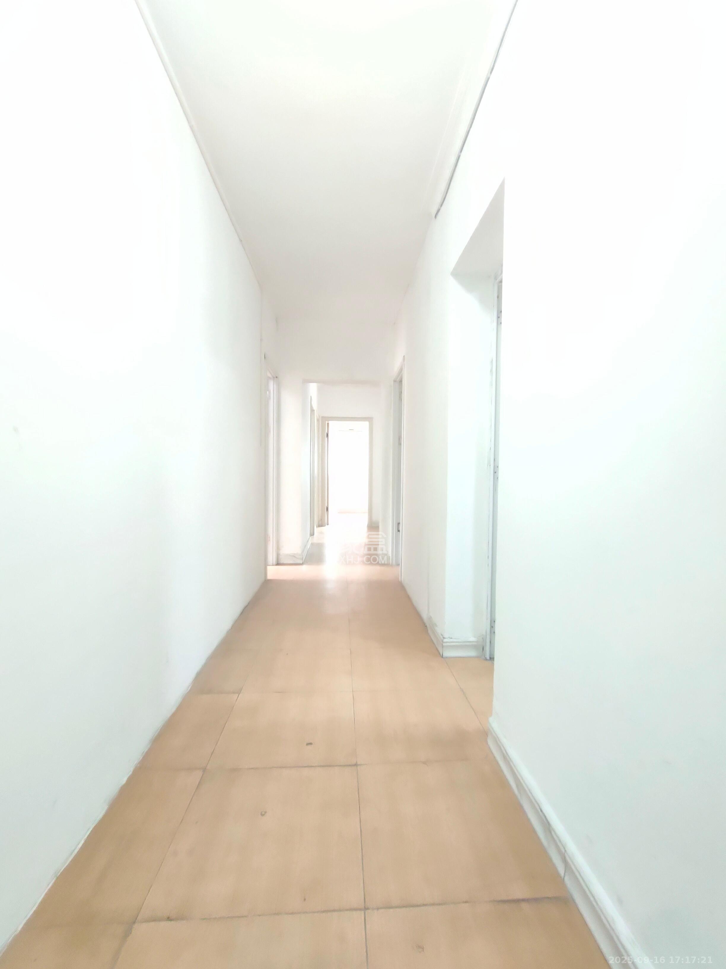 海东青大厦 5室1厅1卫 3200.0元/月 海东青大厦 5室1厅1卫 3200.0元/月室内图