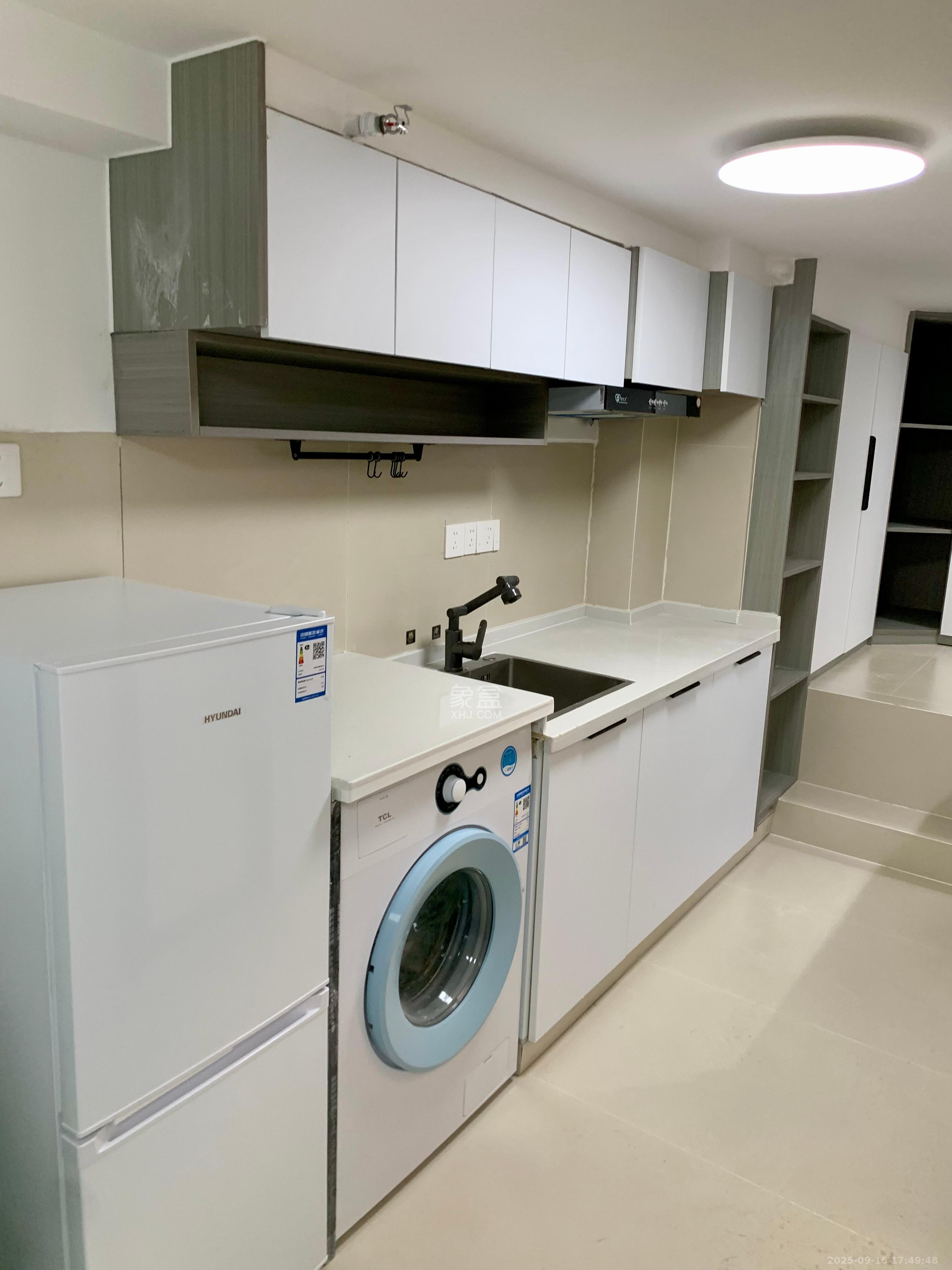 卓越中寰 1室1厅1卫 1550.0元/月 卓越中寰 1室1厅1卫 1550.0元/月室内图