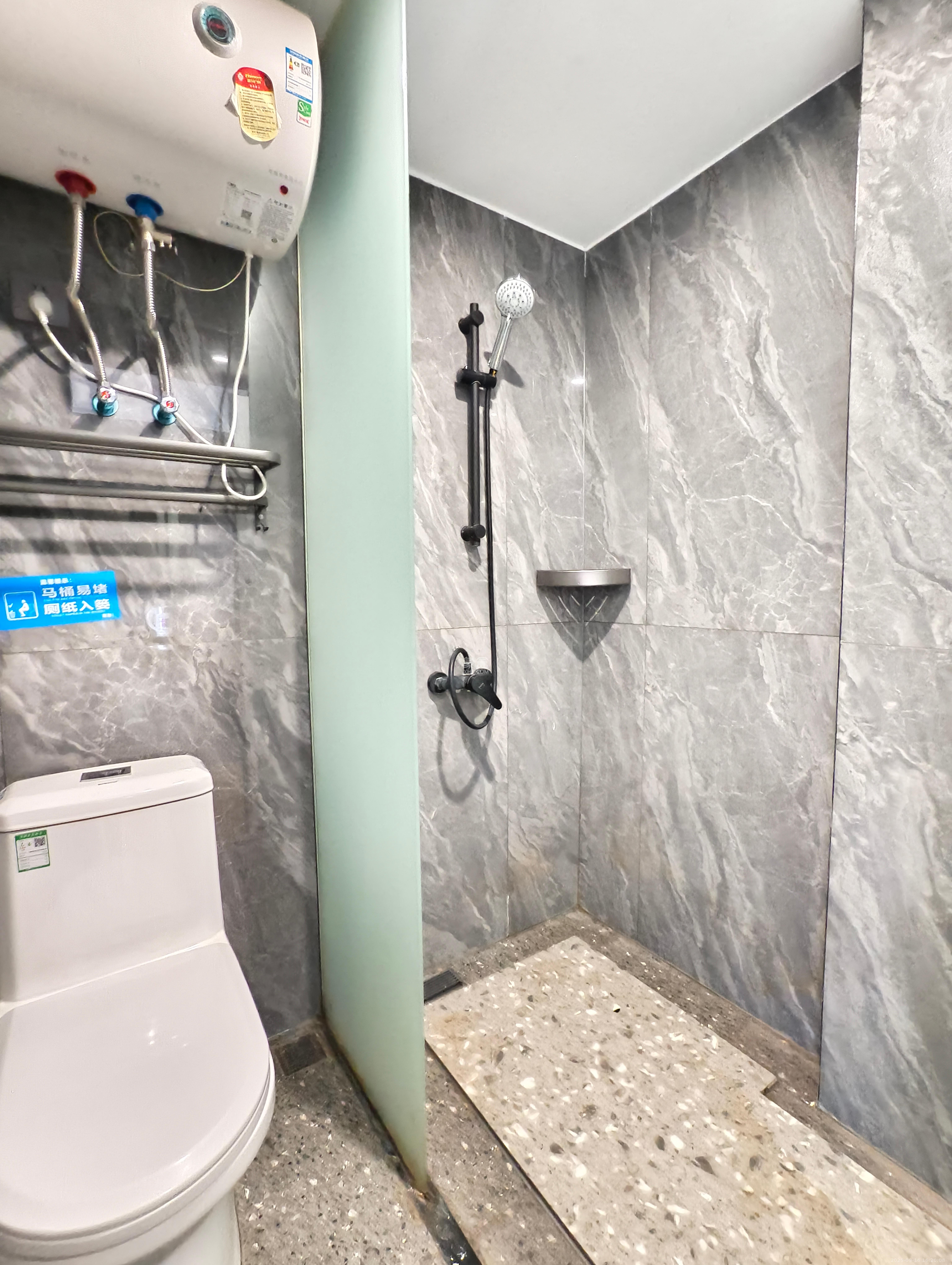 保利天禧EF区 1室1厅1卫 2000.0元/月 保利天禧EF区 1室1厅1卫 2000.0元/月室内图