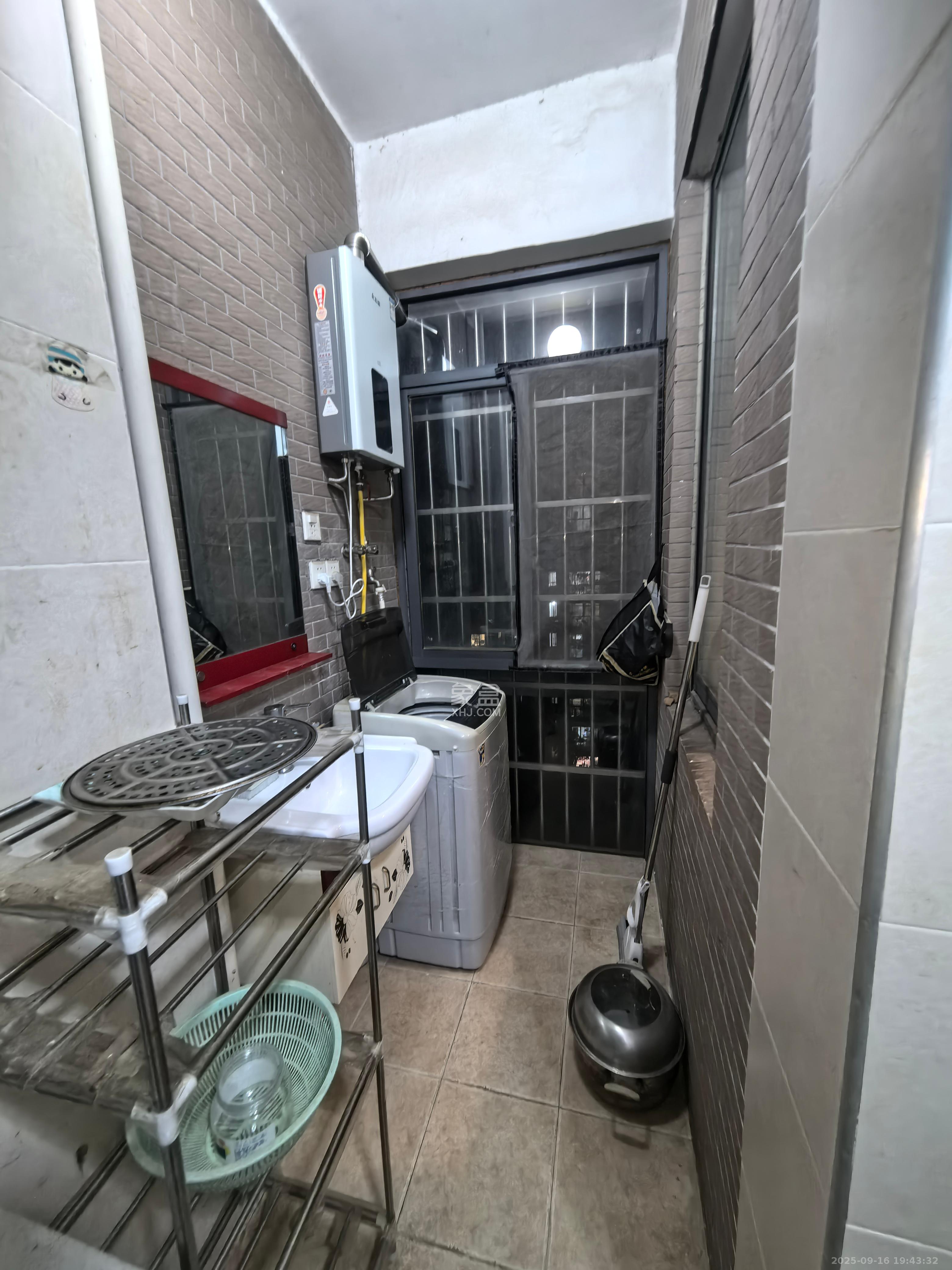 凯姆国际 2室2厅1卫 1800.0元/月 凯姆国际 2室2厅1卫 1800.0元/月室内图