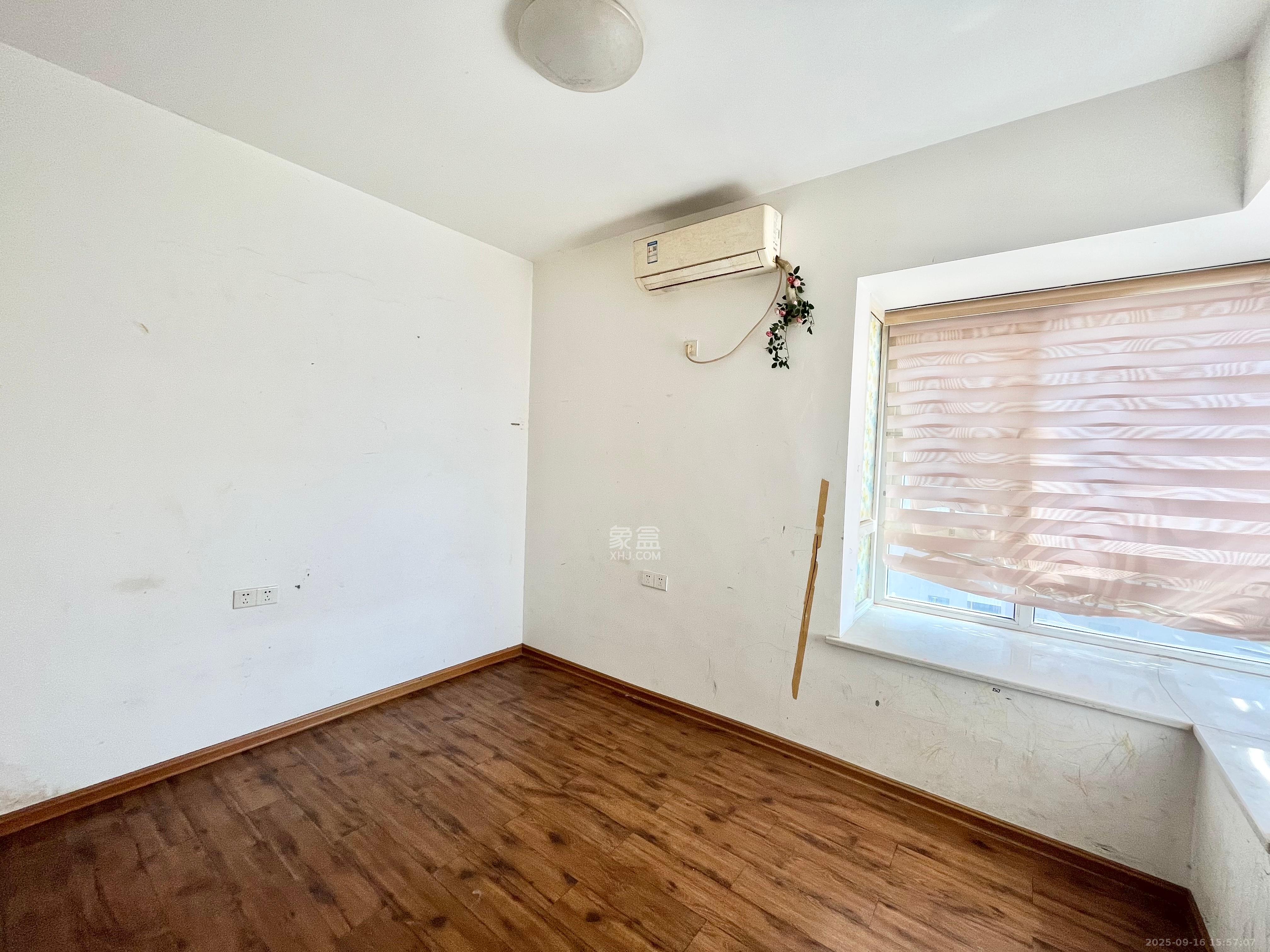 长城雅苑  3室2厅1卫    2200.0元/月室内图