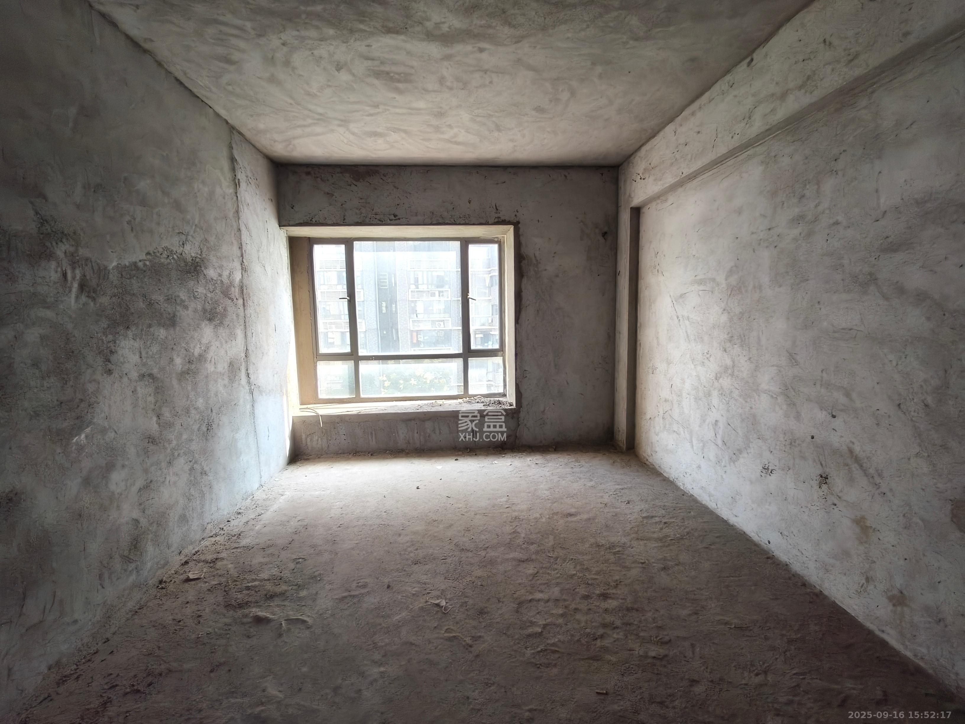 梦网景园  3室2厅2卫    1600.0元/月室内图